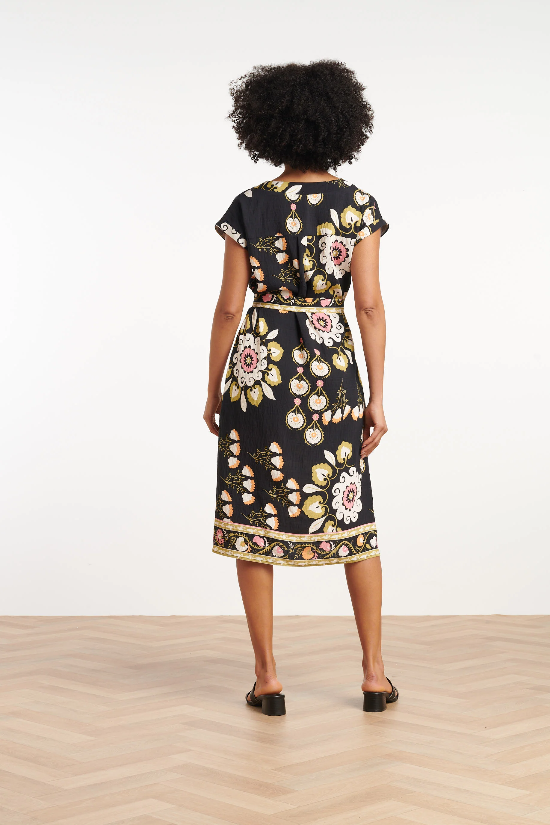 35156, Jurken | Black - Muticolour - Image 6
