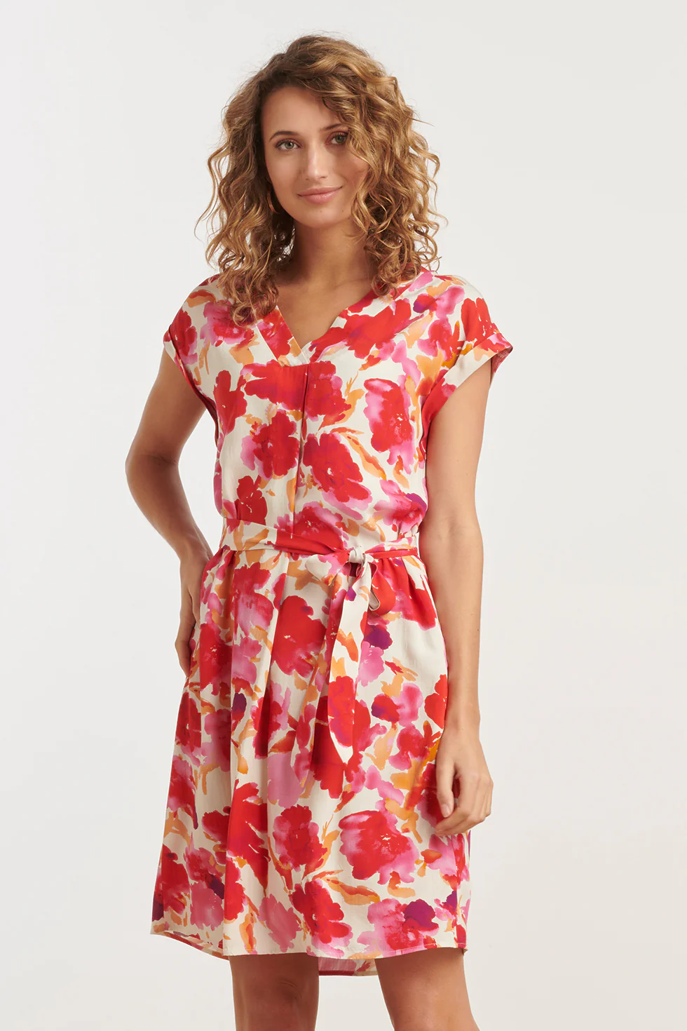 35174, Jurken | Off White - Red
