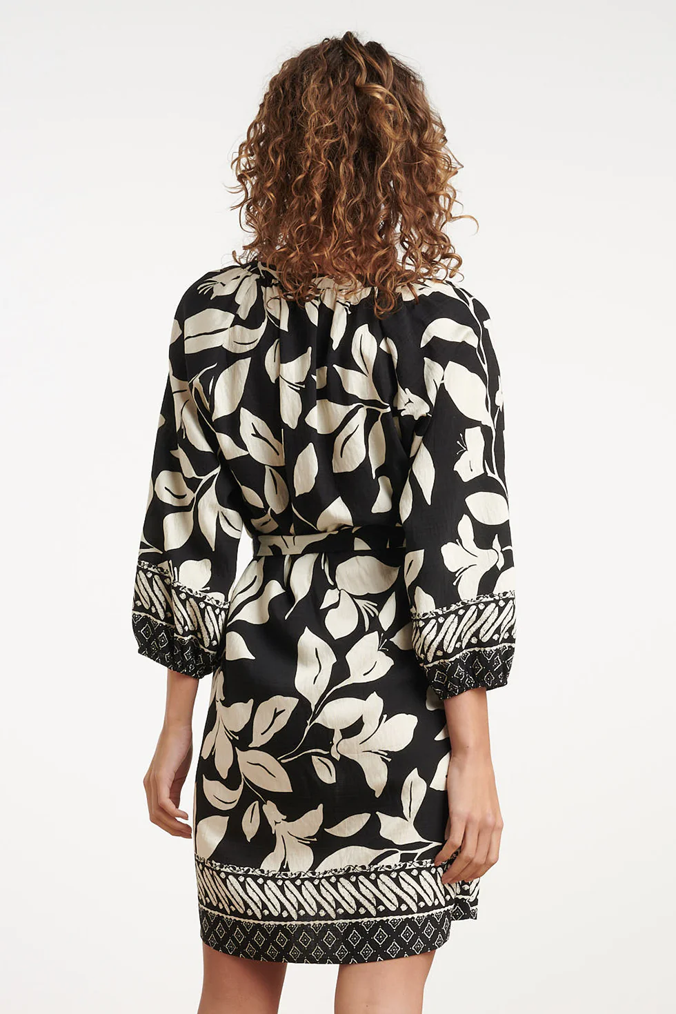 35187, Jurken | Off White - Dark Sand - Image 6