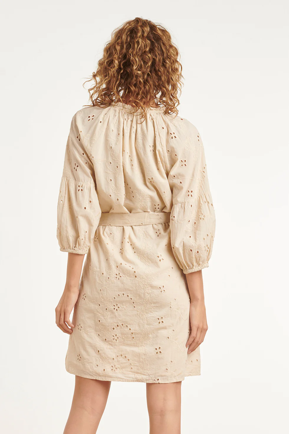 Beige Jurk Met Broderie En Strikceintuur | Off White - Image 6