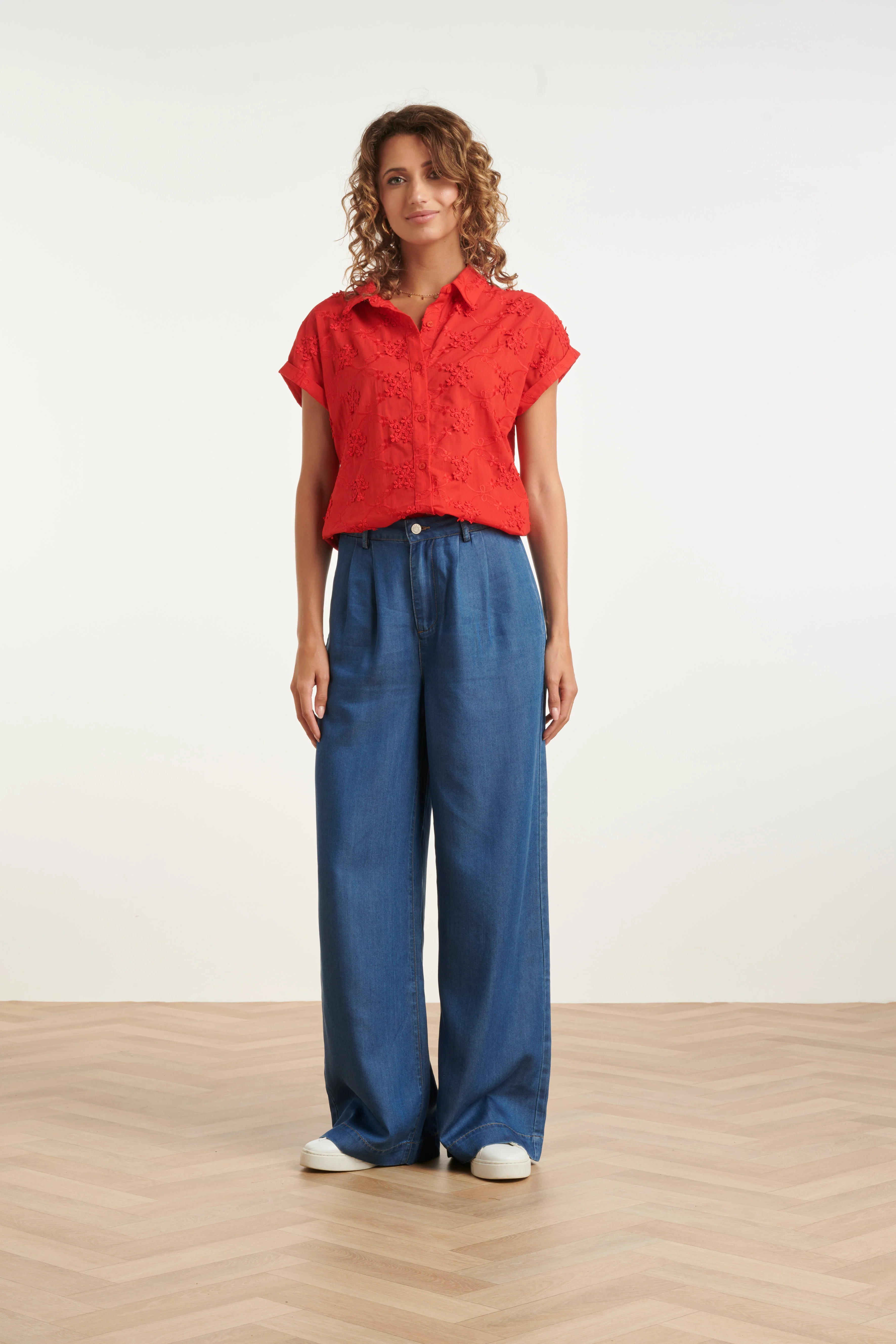 Blouse Met Bloemen Borduursel En Korte Mouwen | Red - Image 3