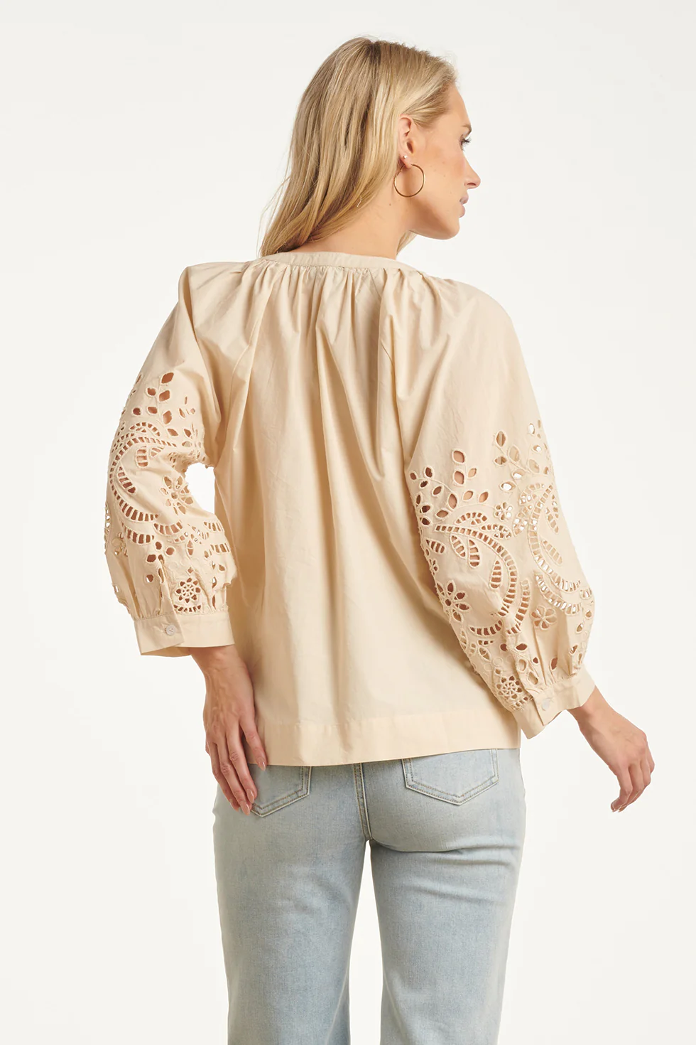 Blouse Met Broderie Pofmouw Detail | Sand - Image 12