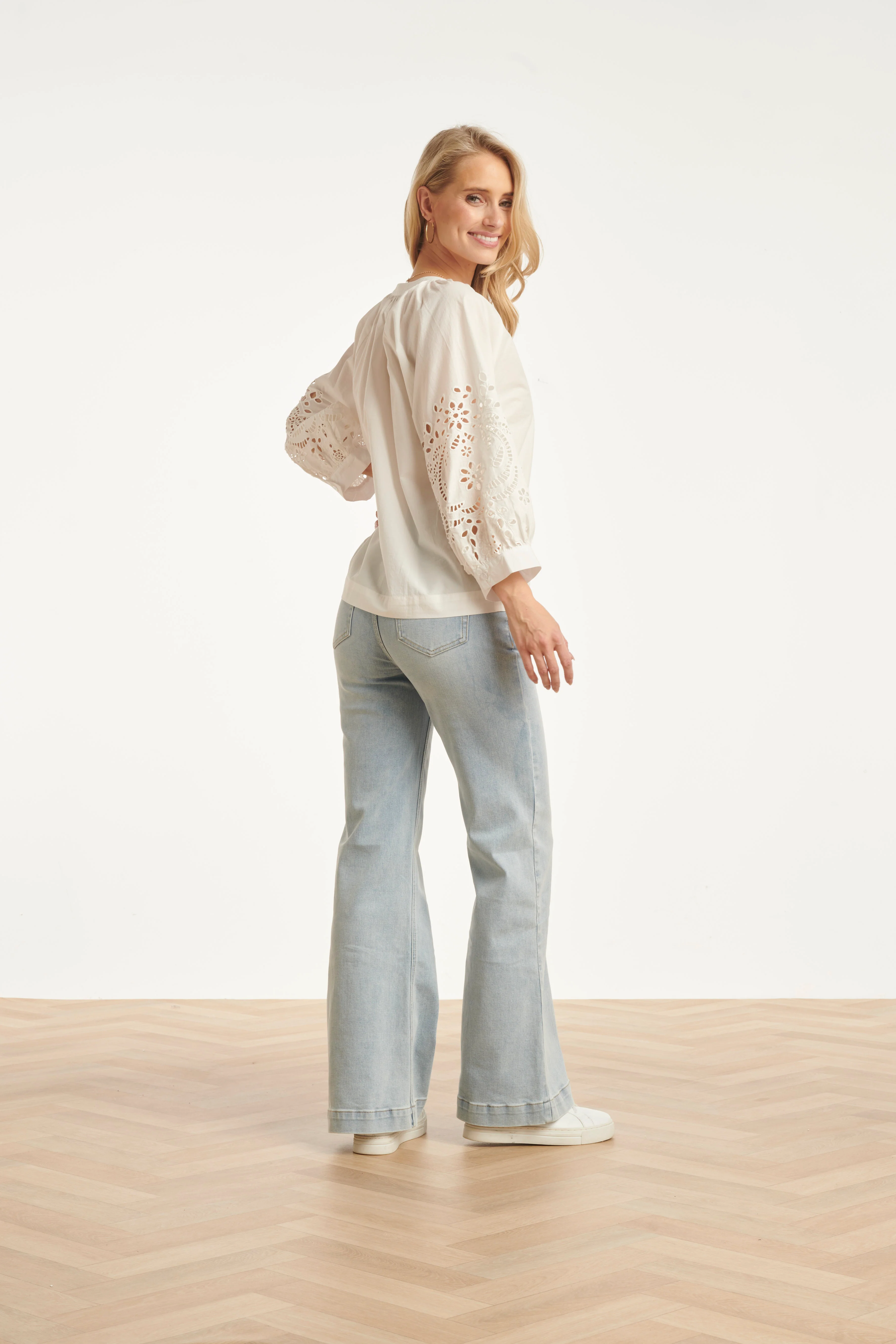 Blouse Met Broderie Pofmouw Detail | White - Image 10