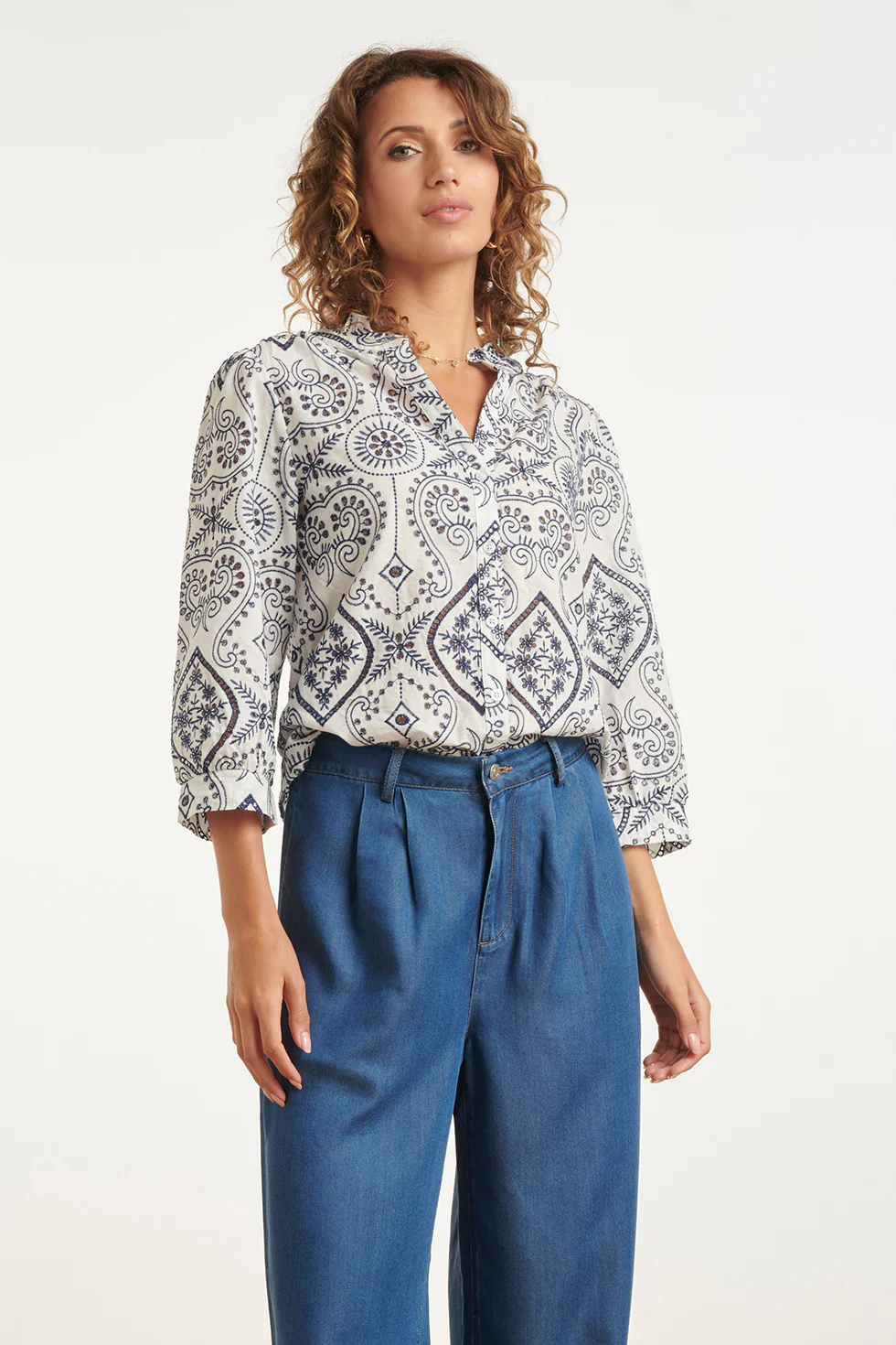 Blouse Met Paisley Borduurwerk En Ruches | White - Navy