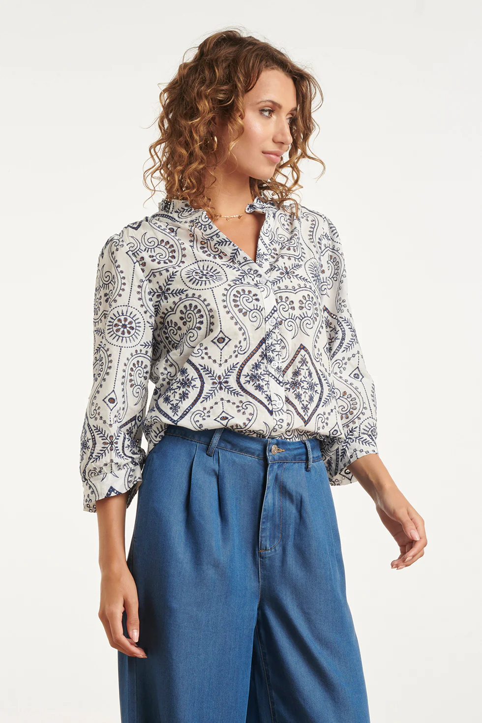 Blouse Met Paisley Borduurwerk En Ruches | White - Navy - Image 4
