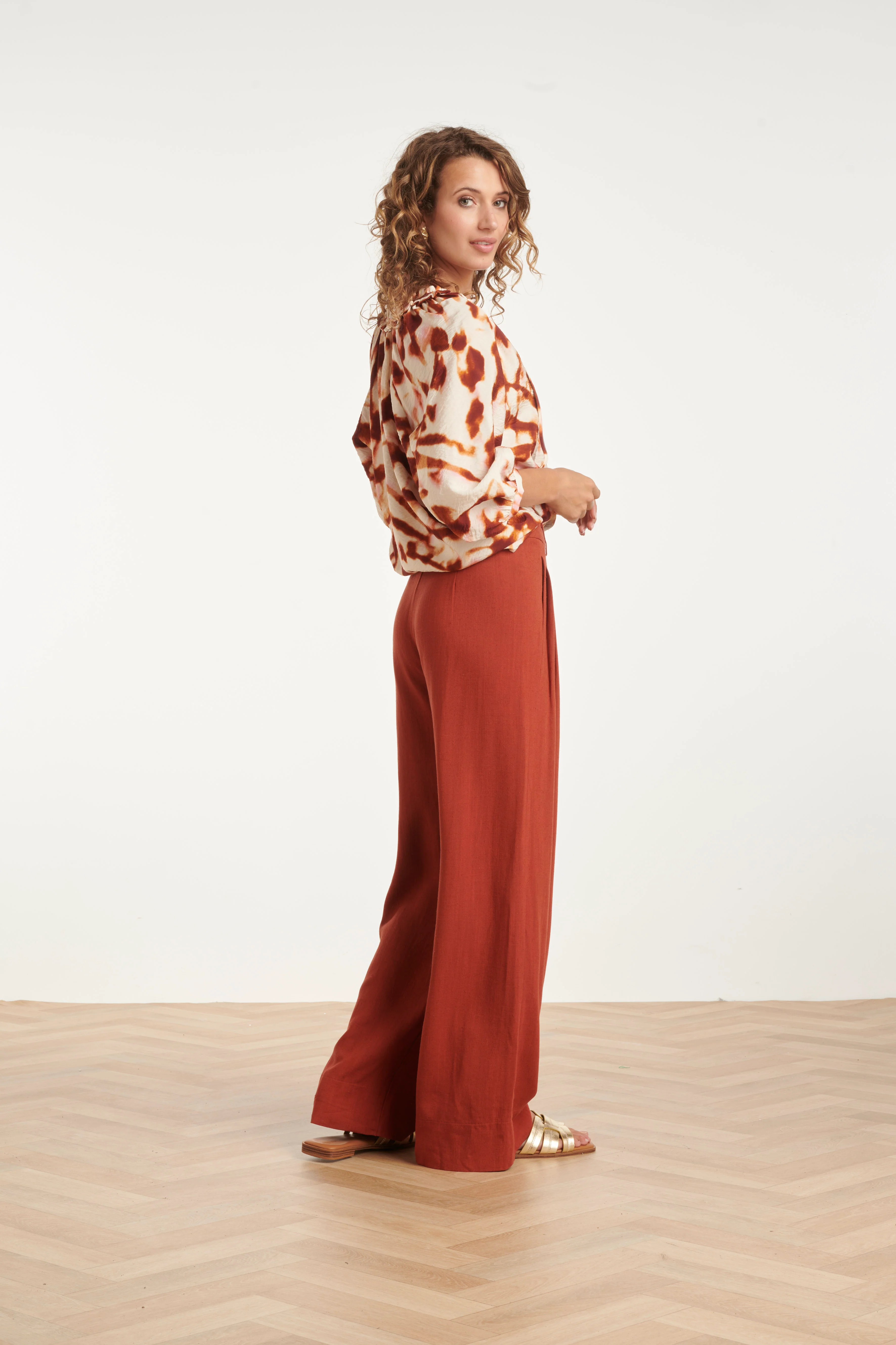 Blouse Met Tie-Dye Look En Ruches In Bruin En Roze | Brique - Muticolour - Image 5
