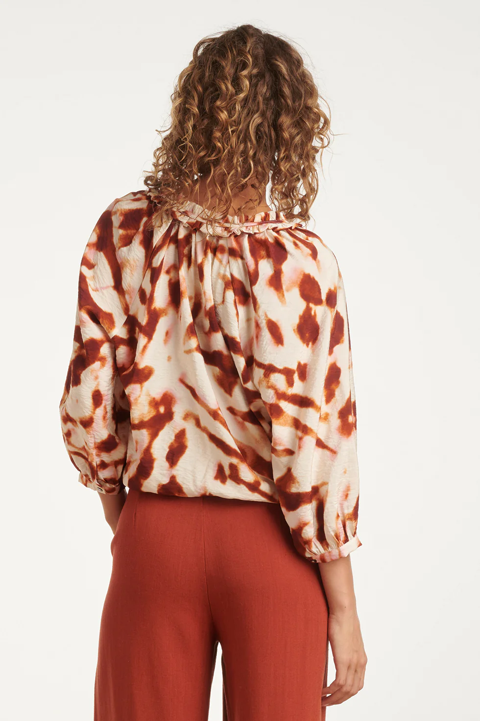 Blouse Met Tie-Dye Look En Ruches In Bruin En Roze | Brique - Muticolour - Image 6