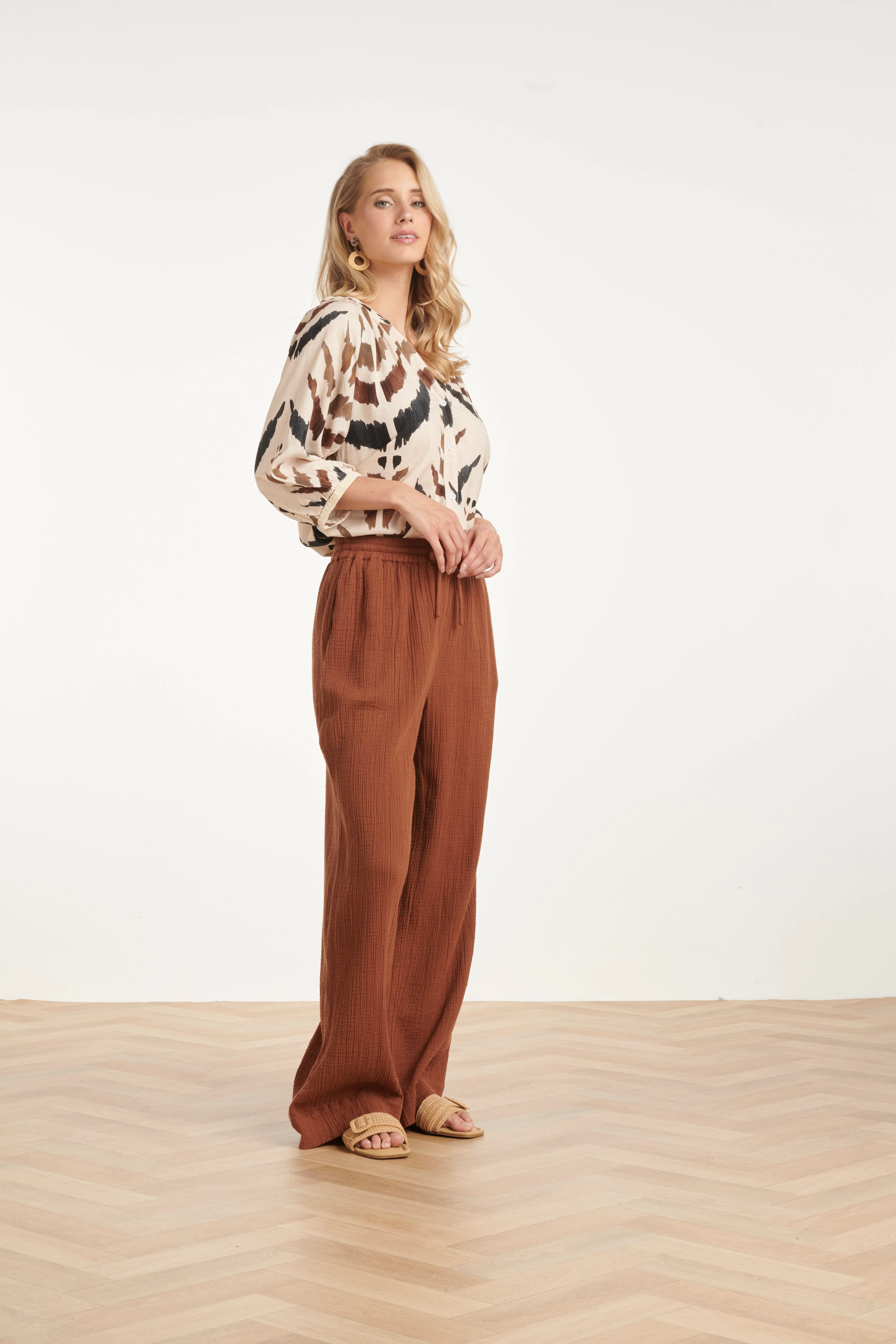 Blouse Met V-Hals En Grafische Aztec Print | Sand - Muticolour - Image 4