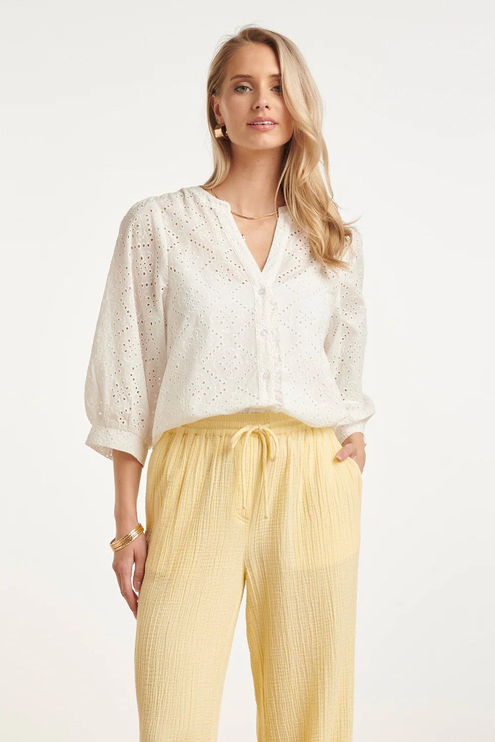 Broderie Blouse Met Knoopsluiting En Driekwart Mouwen | White - Image 2