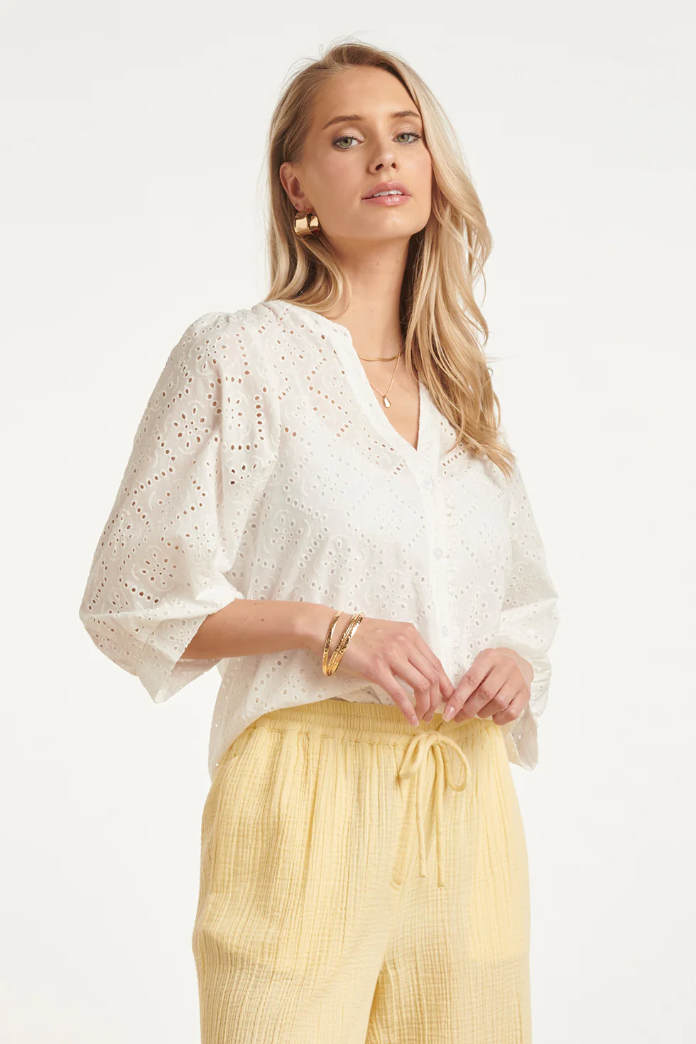 Broderie Blouse Met Knoopsluiting En Driekwart Mouwen | White - Image 8