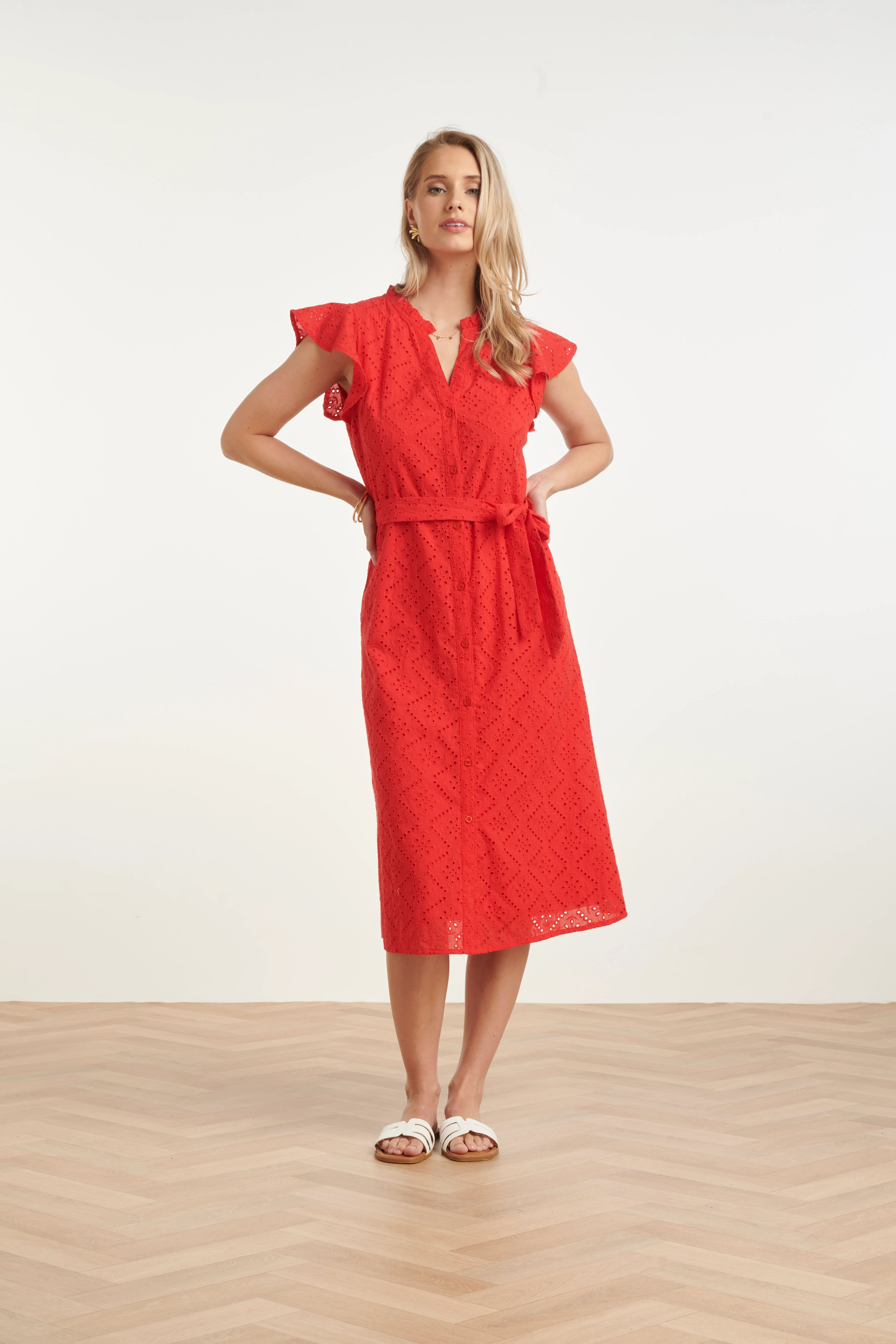 Broderie Doorknoopjurk Met Flutter Mouwen | Red