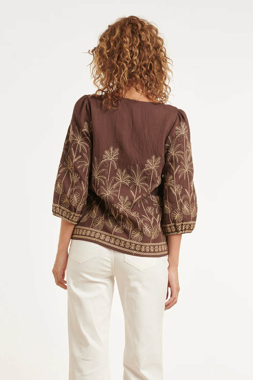 Bruine Blouse Met Goudkleurige Borduursels En V-Hals | Brown - Image 6
