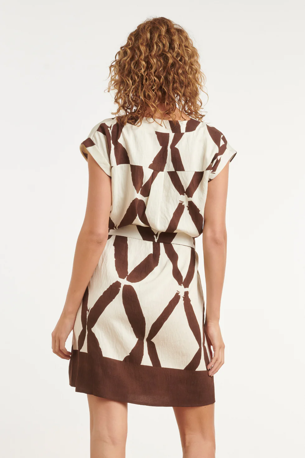 Crème Jurk Met Bruine Grafische Print En Ceintuur | Off White - Brown - Image 6