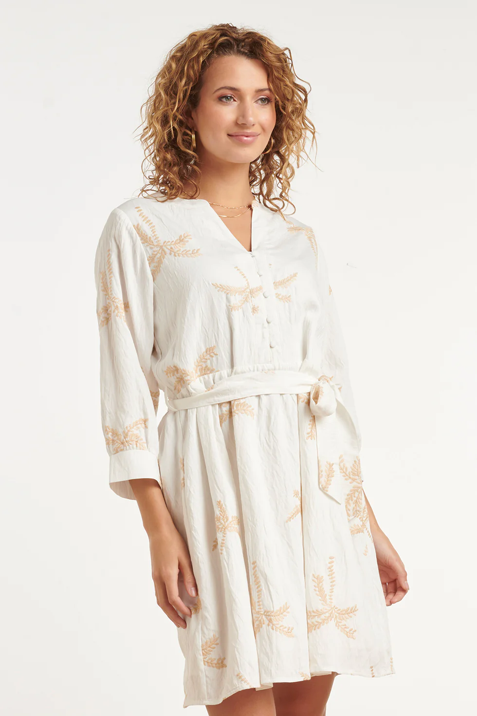 Crème Jurk Met Goudkleurige Palmprint En Ceintuur | Off White - Sand - Image 4