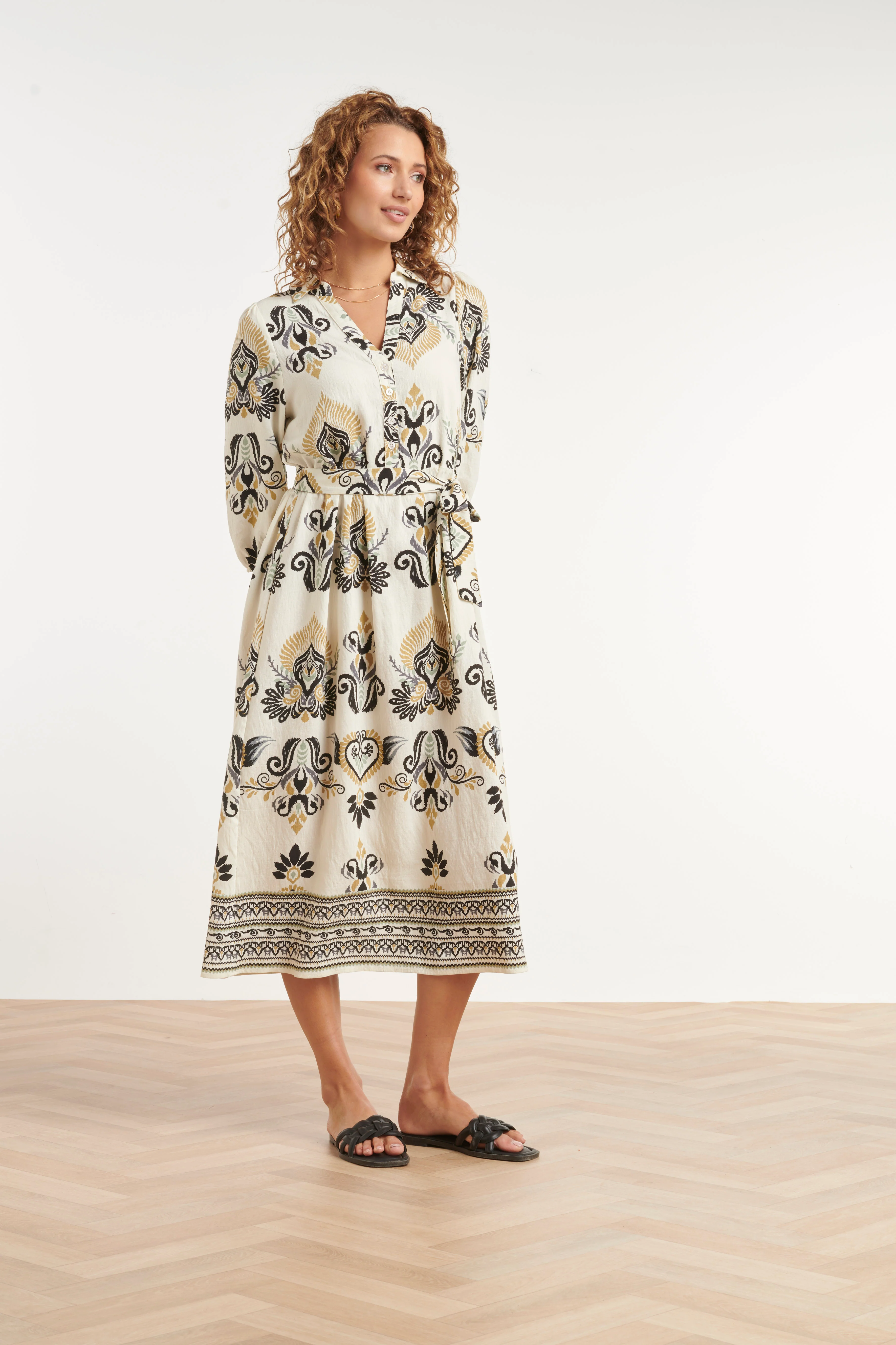 Crème Midi Jurk Met Ornament Print En Tailleceintuur | Muticolour - Image 4