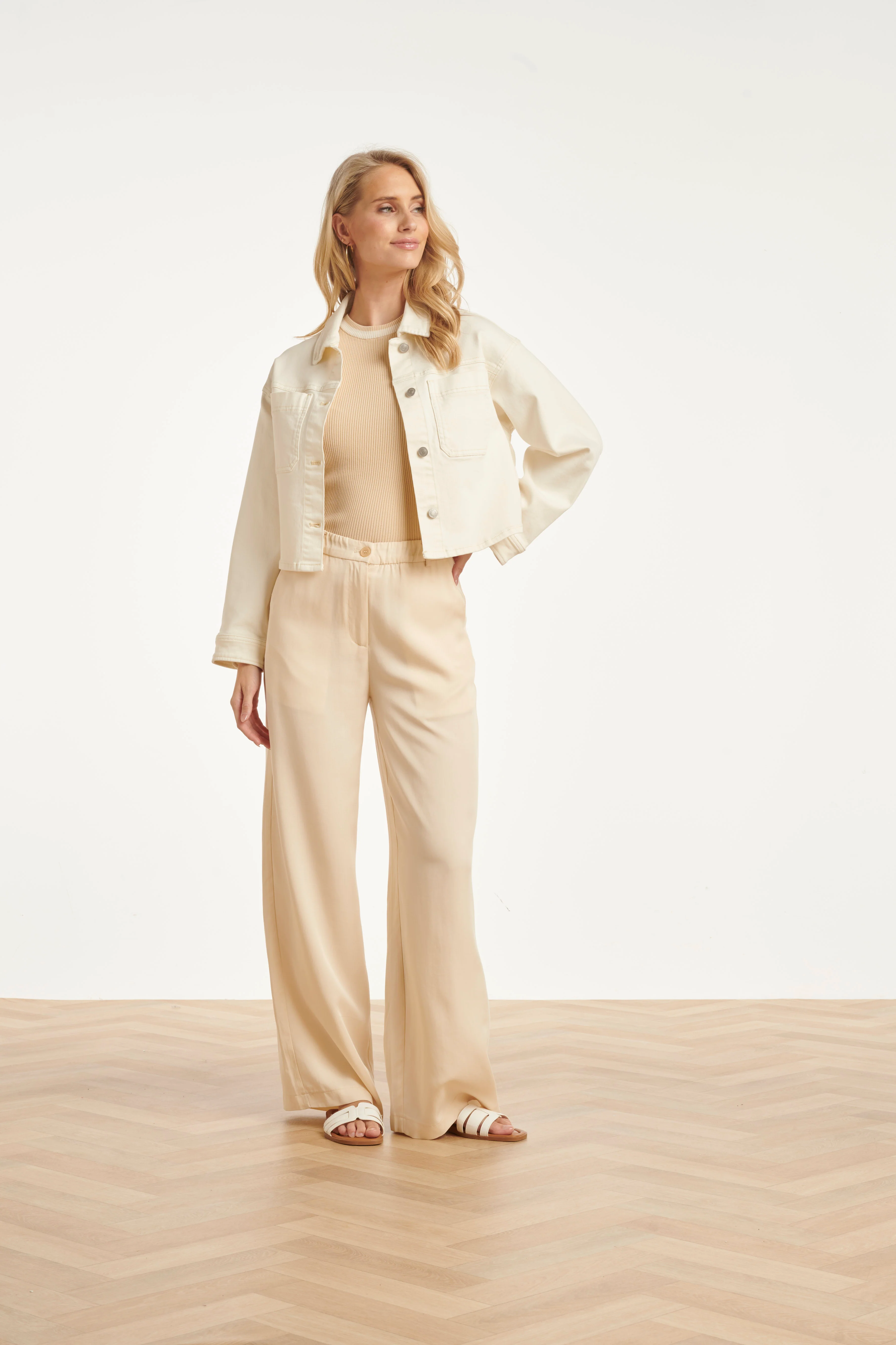 Dames Cropped Denim Jack Met Borstzakken | Off White - Image 5