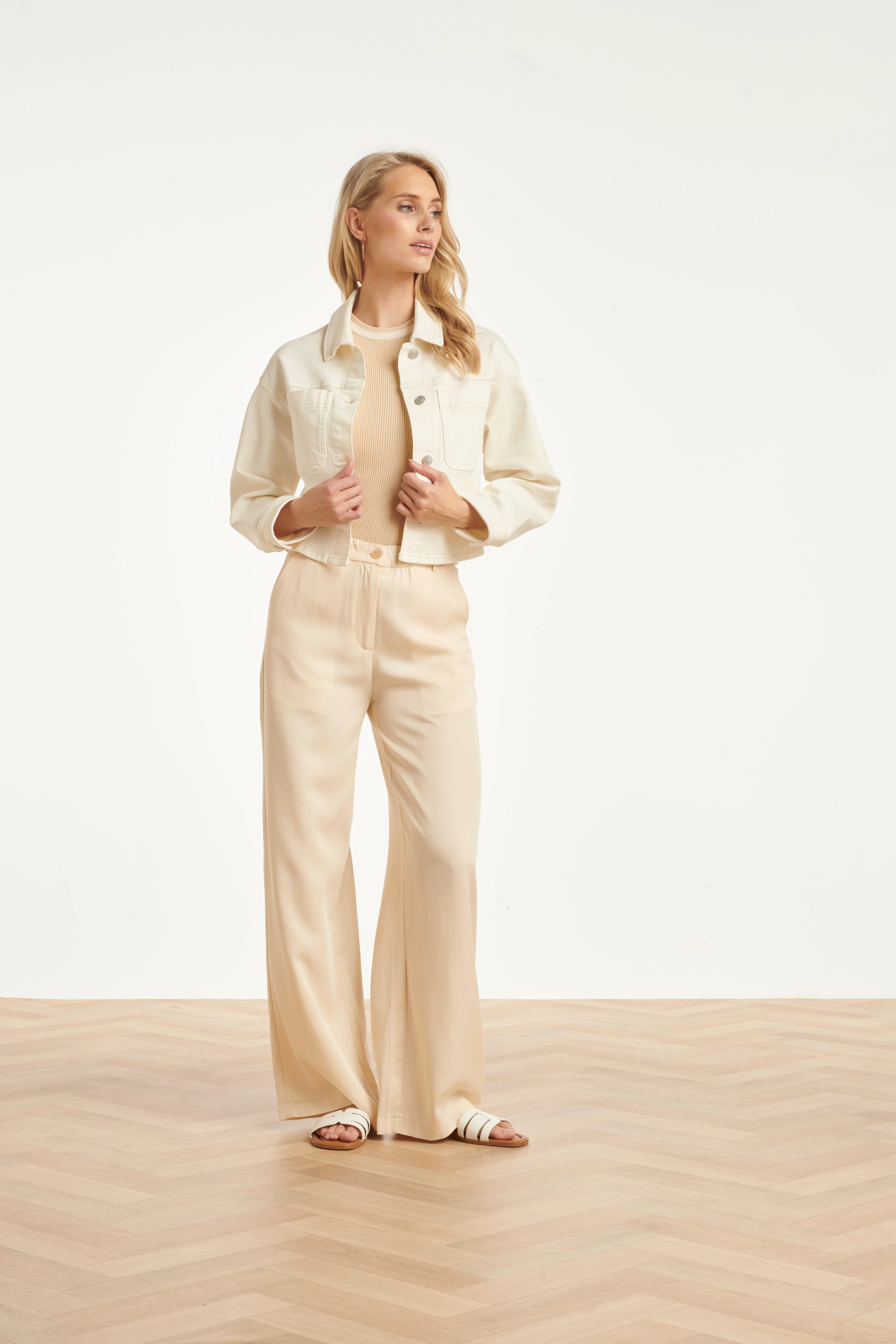 Dames Cropped Denim Jack Met Borstzakken | Off White - Image 7
