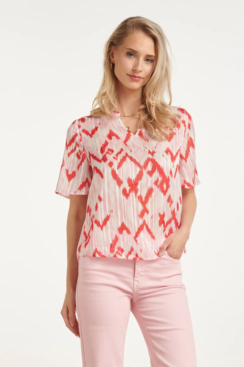Dames Top Met Grafische Aztec Print In Roze En Rood | Red - Pink - Image 4