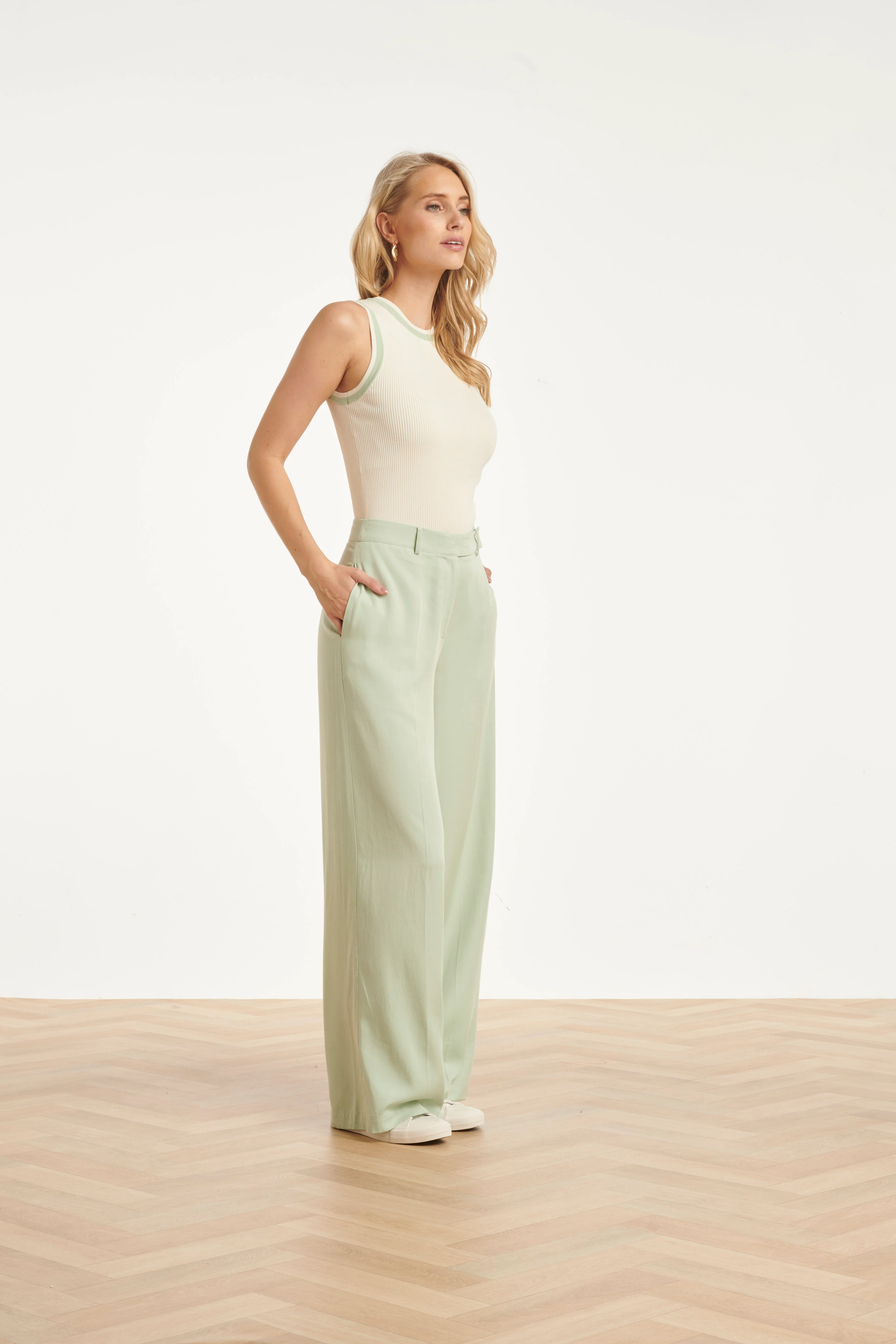 Dames Zachte Wijde Pantalon Met Rechte Pijpen | Soft Green - Image 7