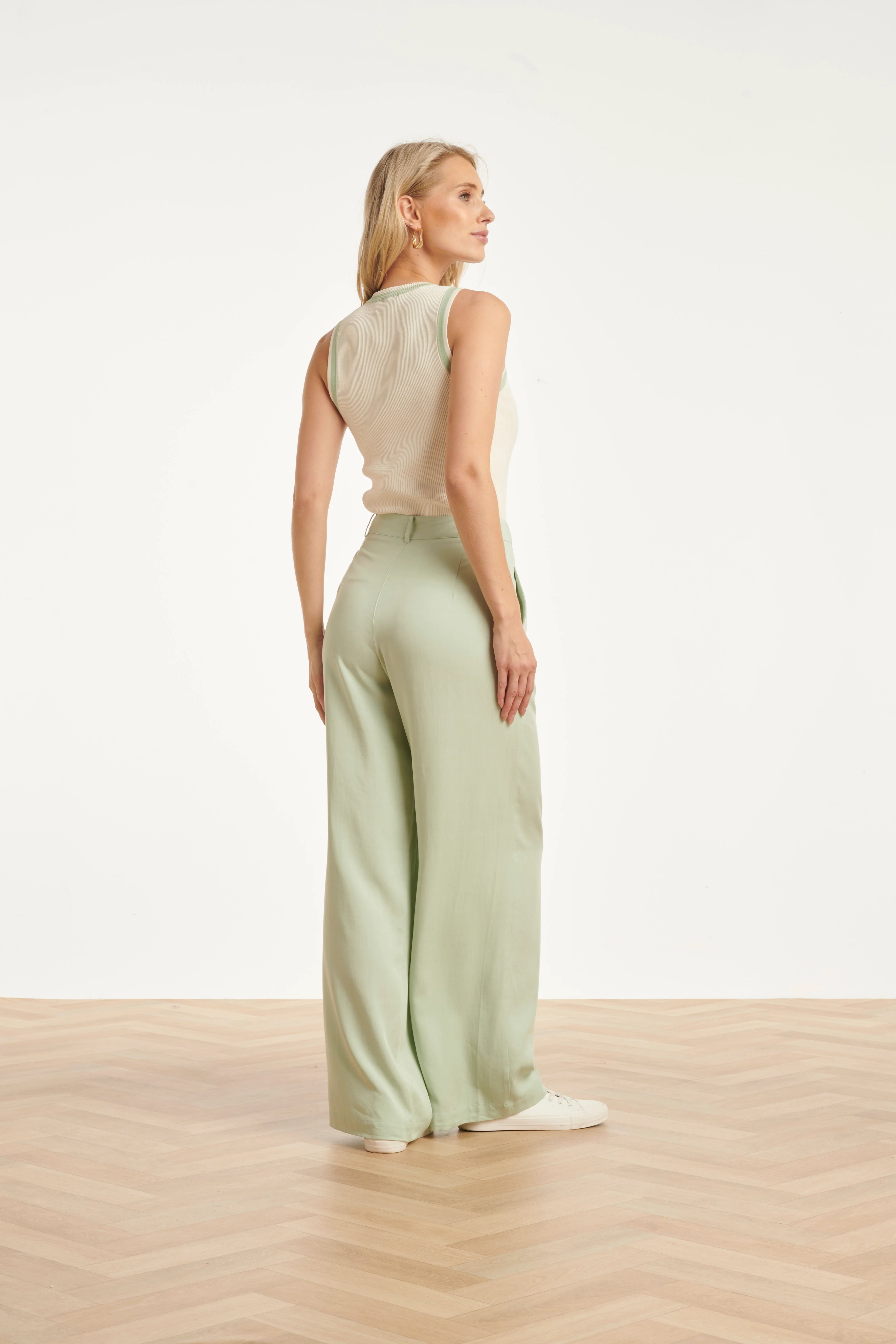 Dames Zachte Wijde Pantalon Met Rechte Pijpen | Soft Green - Image 9