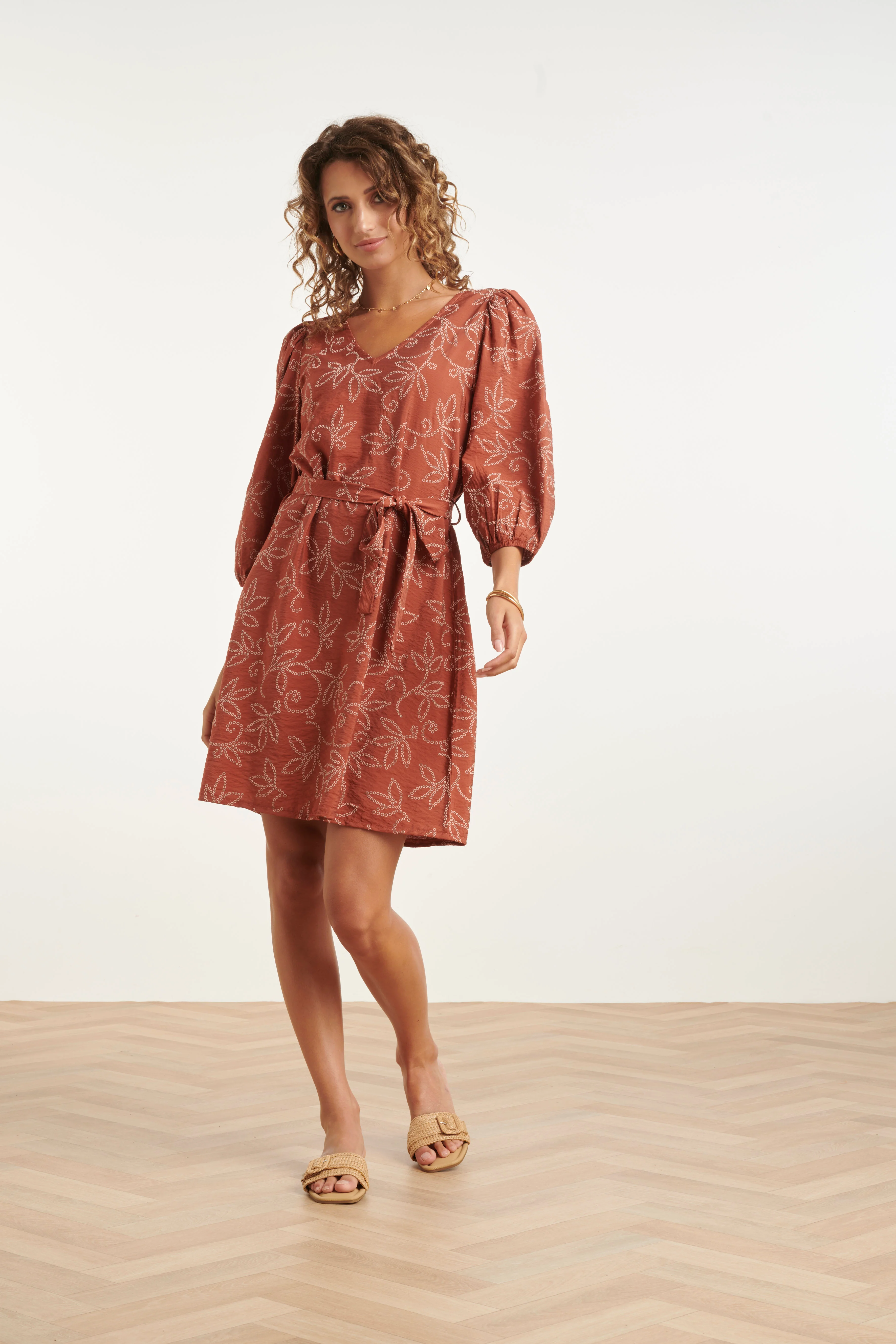 Elegante Jurk Met Verfijnde Bloem Print En Tailleceintuur | Brique - Image 6