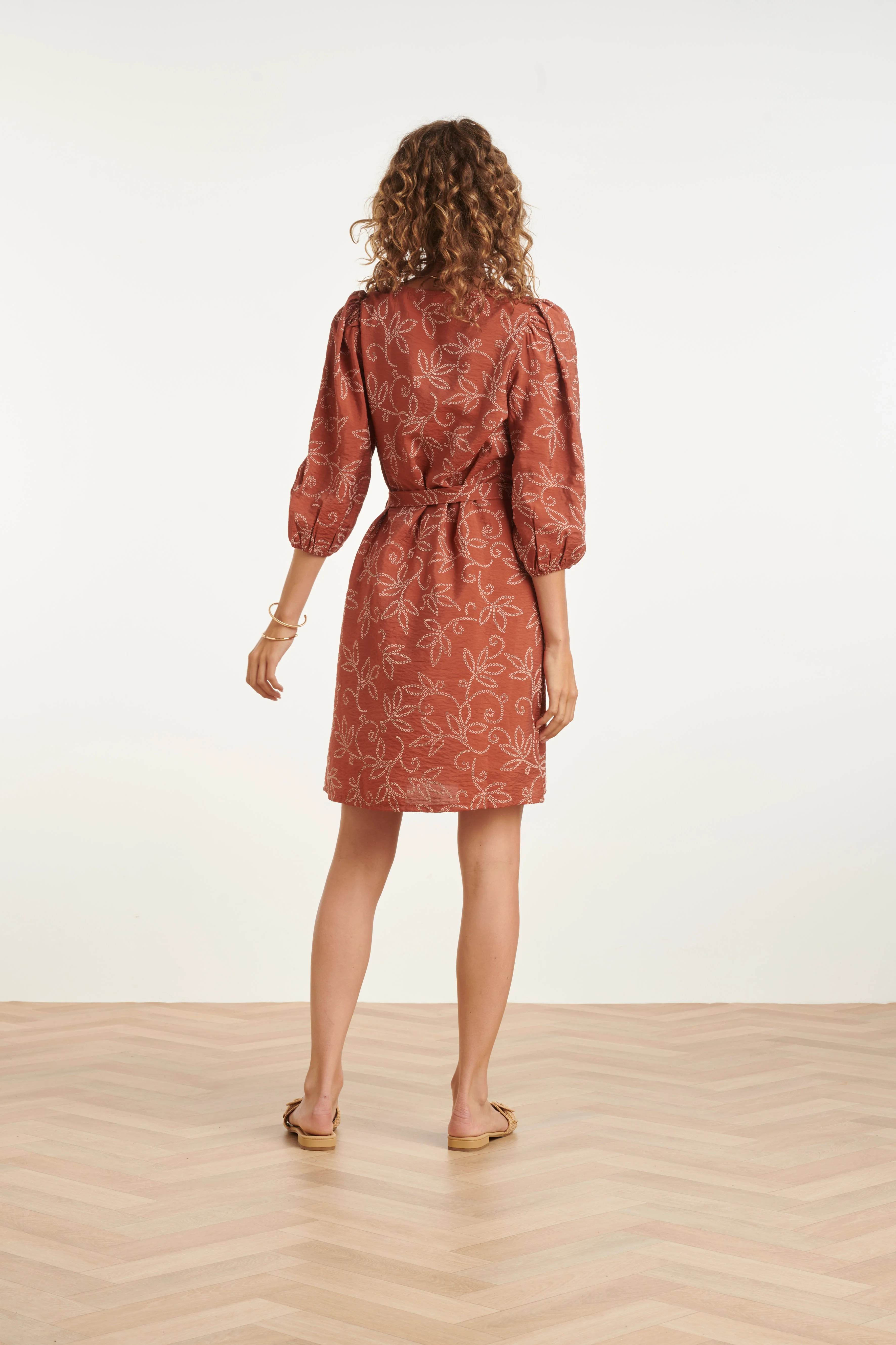 Elegante Jurk Met Verfijnde Bloem Print En Tailleceintuur | Brique - Image 9