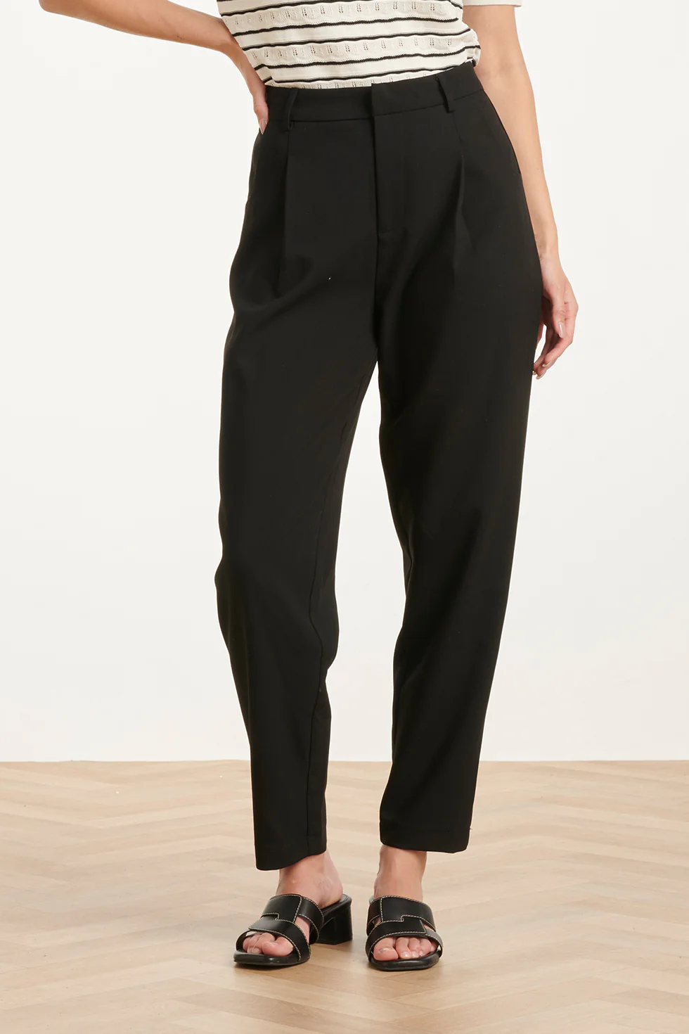 Elegante Pantalon Met Plooi En Hoge Taille | Black - Image 3