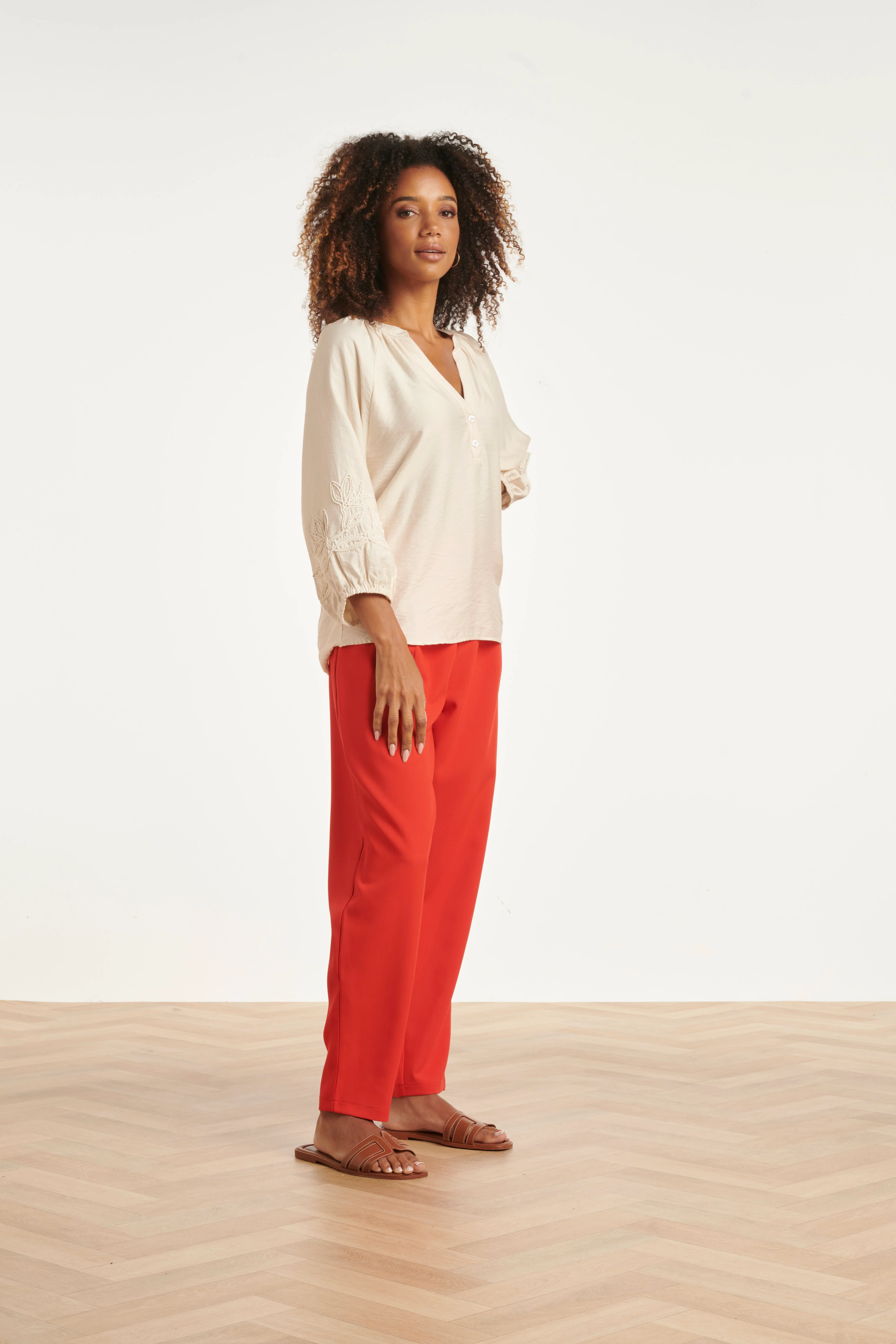 Elegante Pantalon Met Plooi En Hoge Taille | Red - Image 4