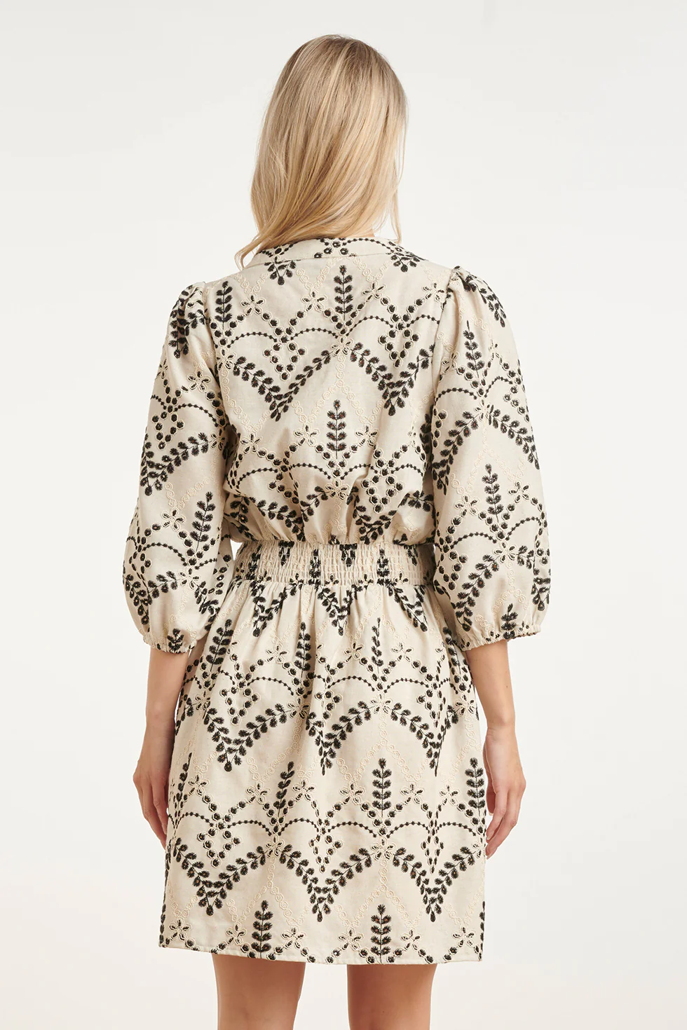 Elegante Taillejurk Met Rijk Geborduurde Print | Sand - Black - Image 5