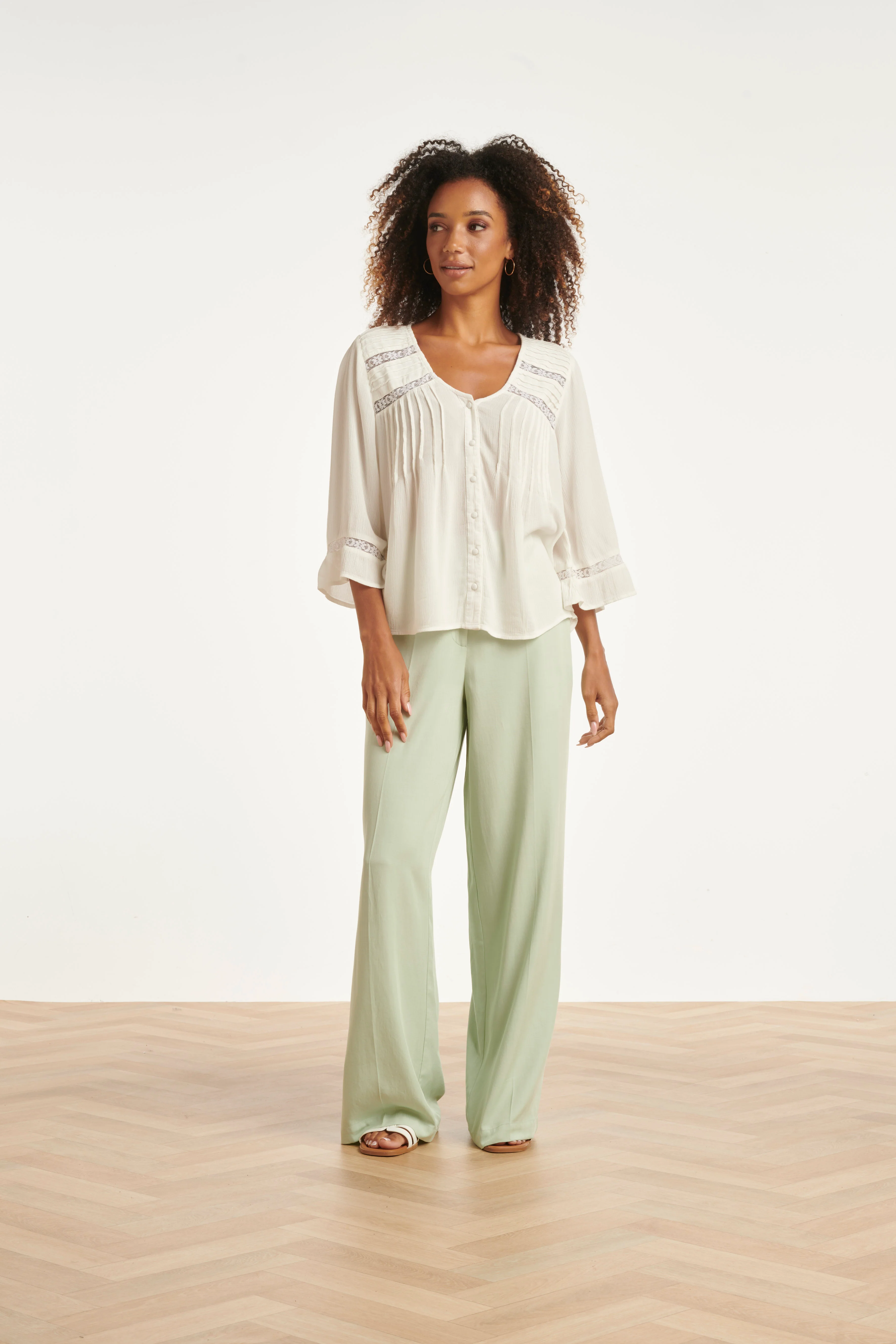 Gebroken Wit Blouse Met Kant En Fijne Details | Off White - Image 5