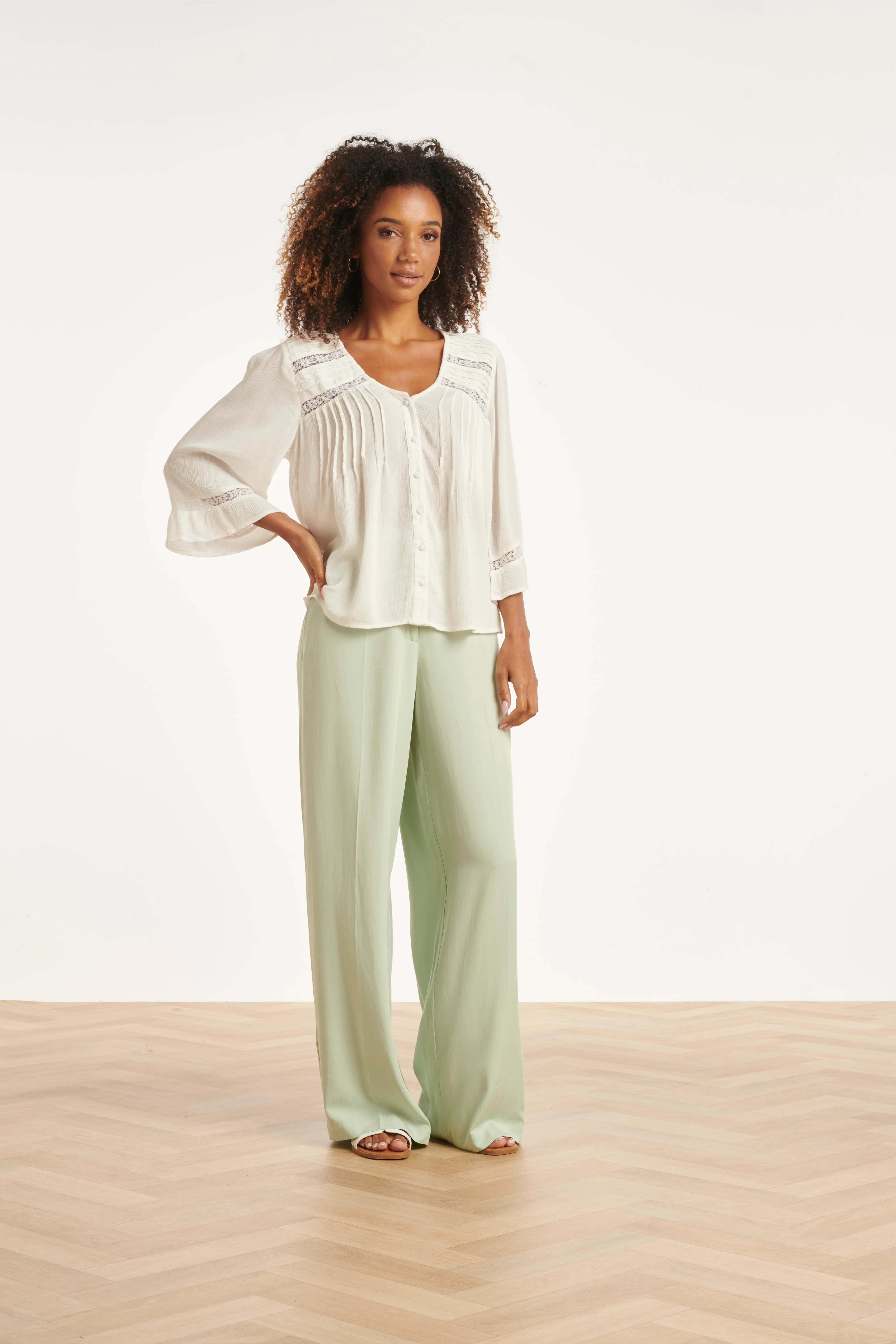Gebroken Wit Blouse Met Kant En Fijne Details | Off White - Image 7