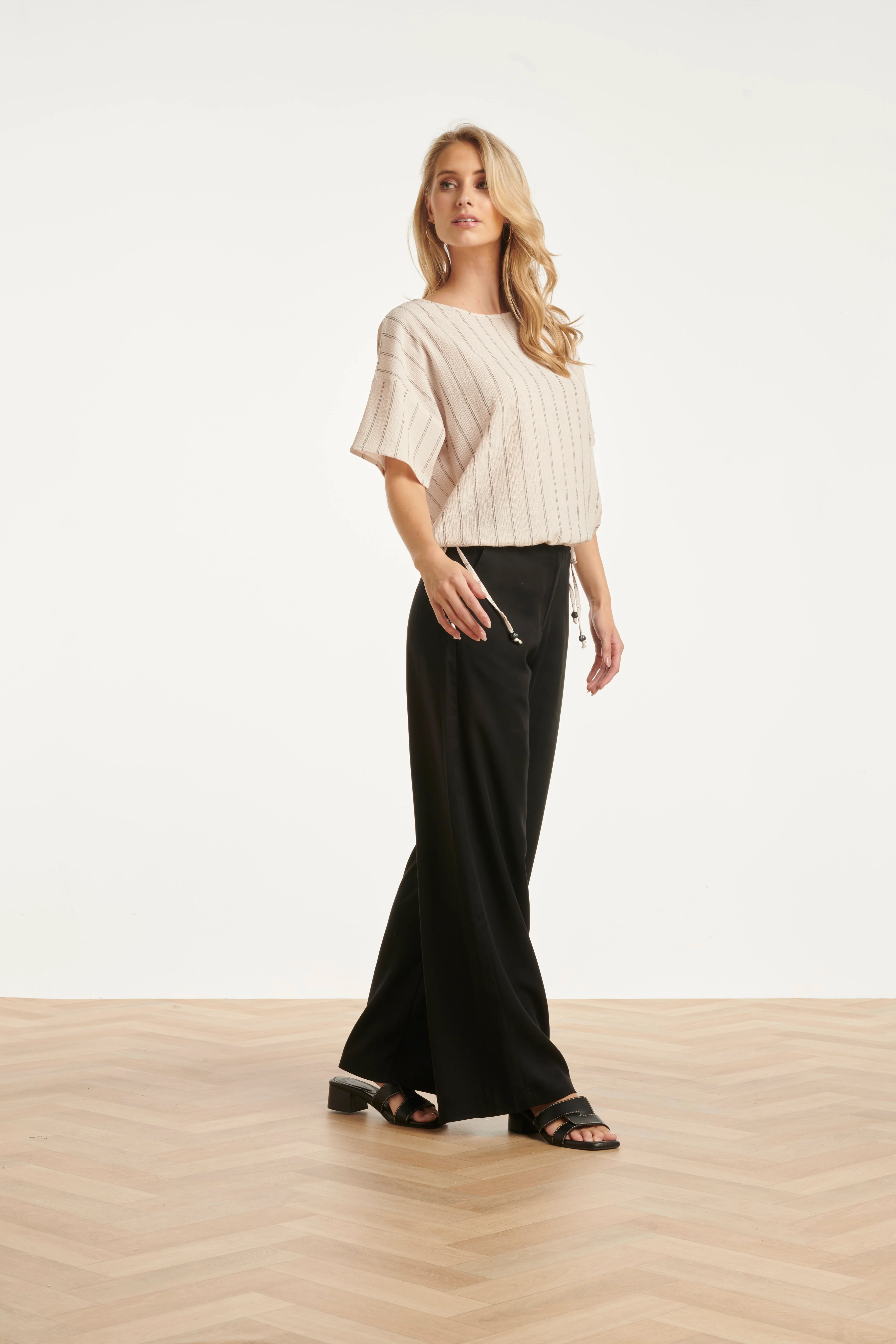 Gestreepte Top Met Ingeweven Structuur En Verstelbare Zoom | Off White - Black - Image 7