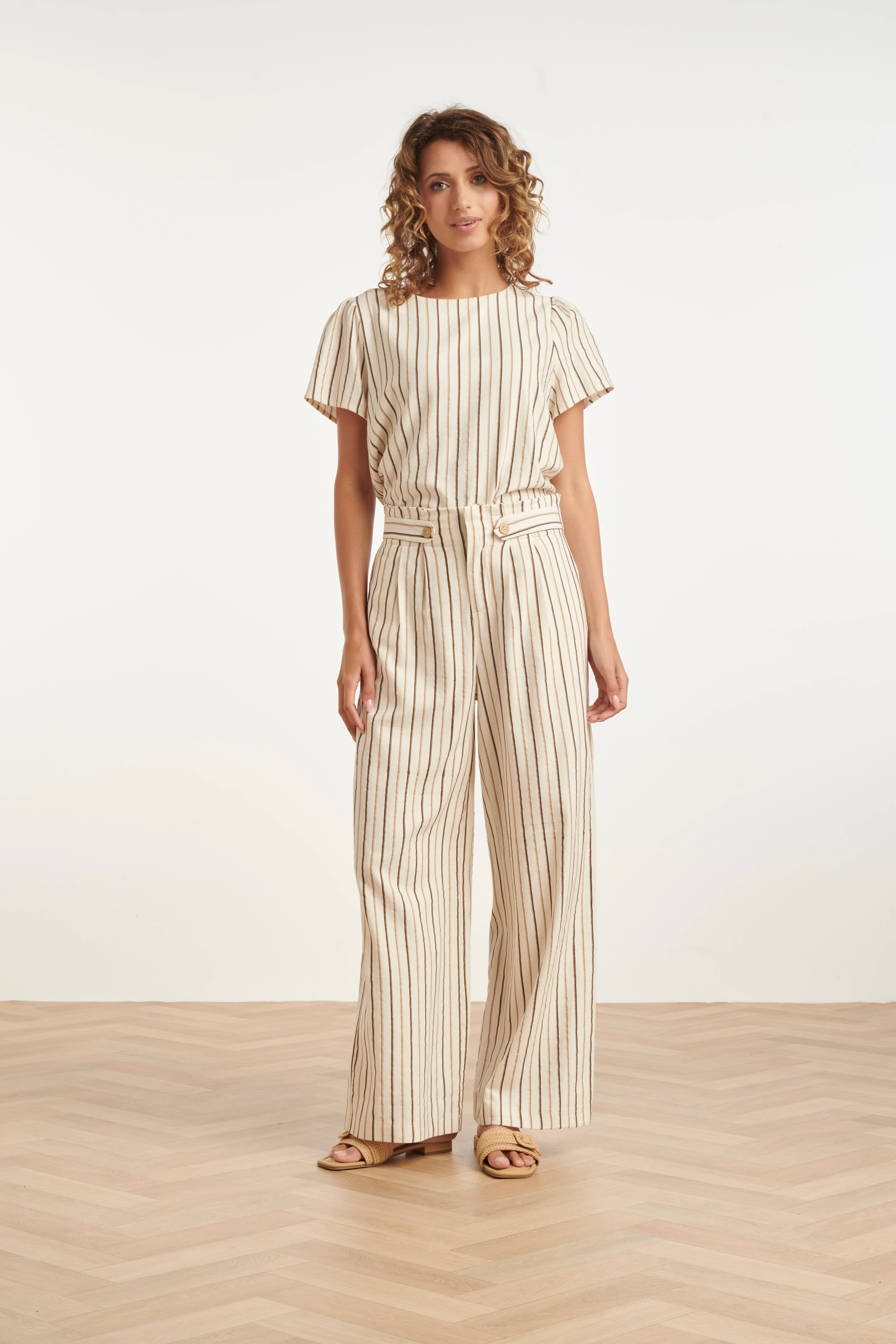 Gestreepte Wide Leg Broek Met Knoopdetail | Sand - Brown