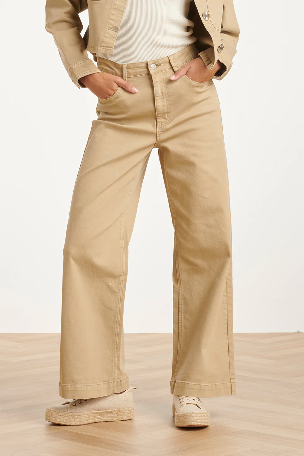 High-Waisted Wide Leg Jeans | Dark Sand - Image 6