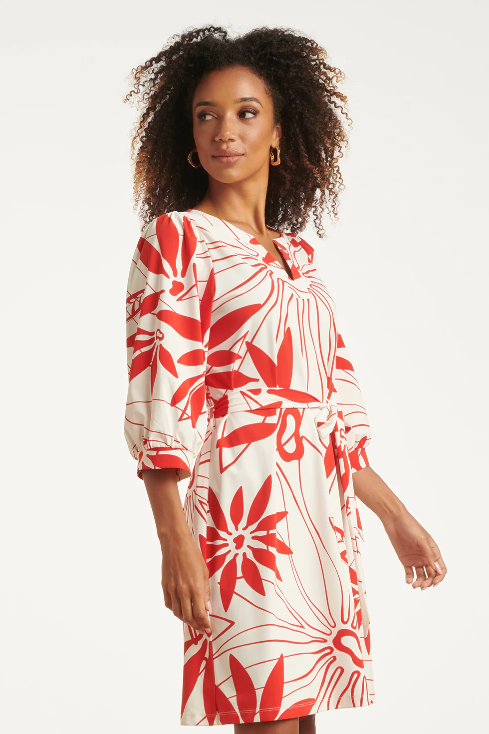 Jurk Met Rode Bloemenprint In Comfortabele Travelstof | White - Red - Image 4