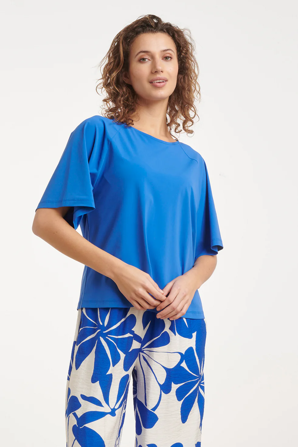 Kobaltblauwe Travel Top Met Korte Mouwen En Ronde Hals | Cobalt - Image 5
