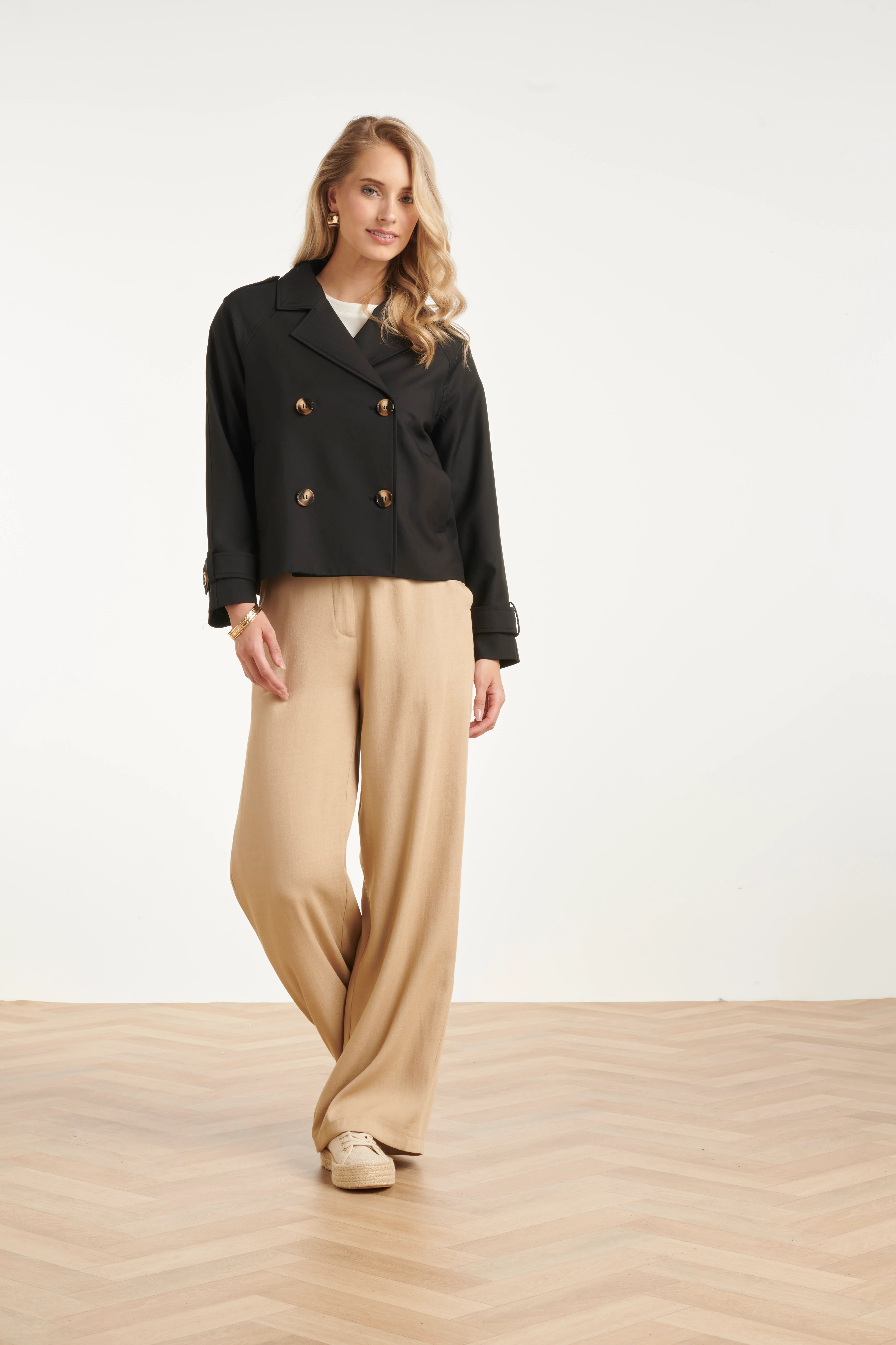 Kort Double-Breasted Trench Coat | Black - Image 3