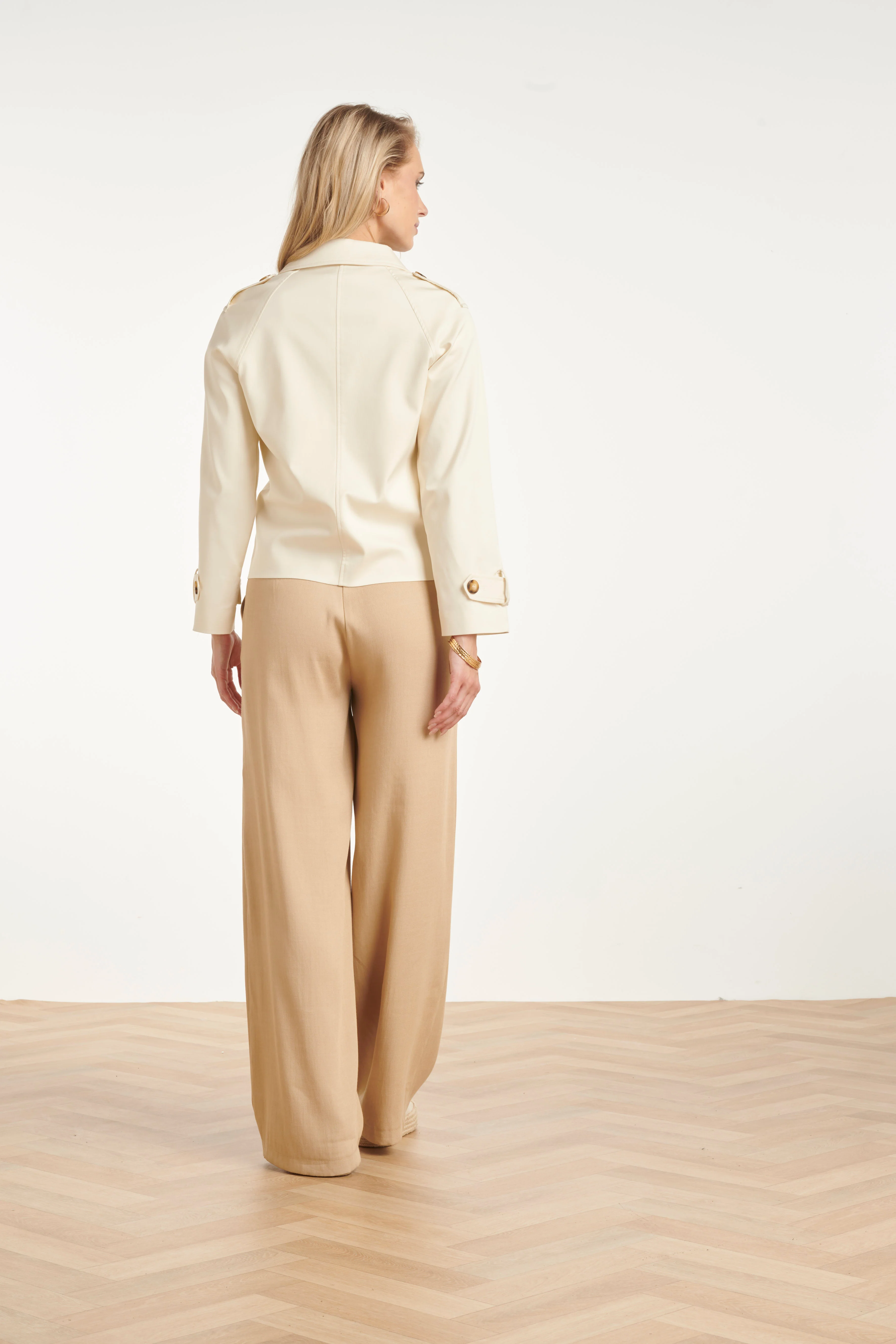 Kort Double-Breasted Trench Coat | Off White - Image 9