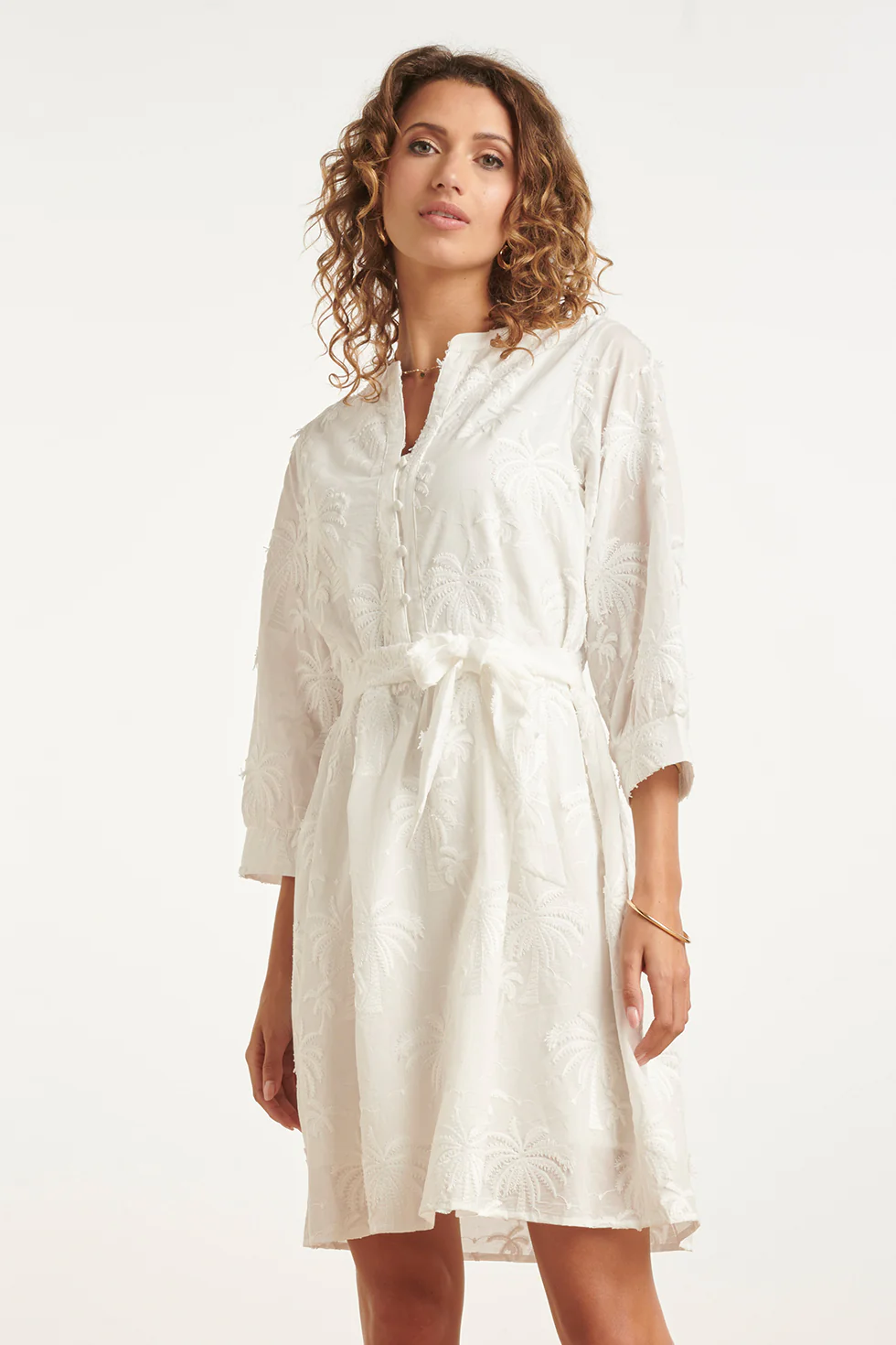 Korte Jurk Met Geborduurd Palmmotief En Ceintuur | White