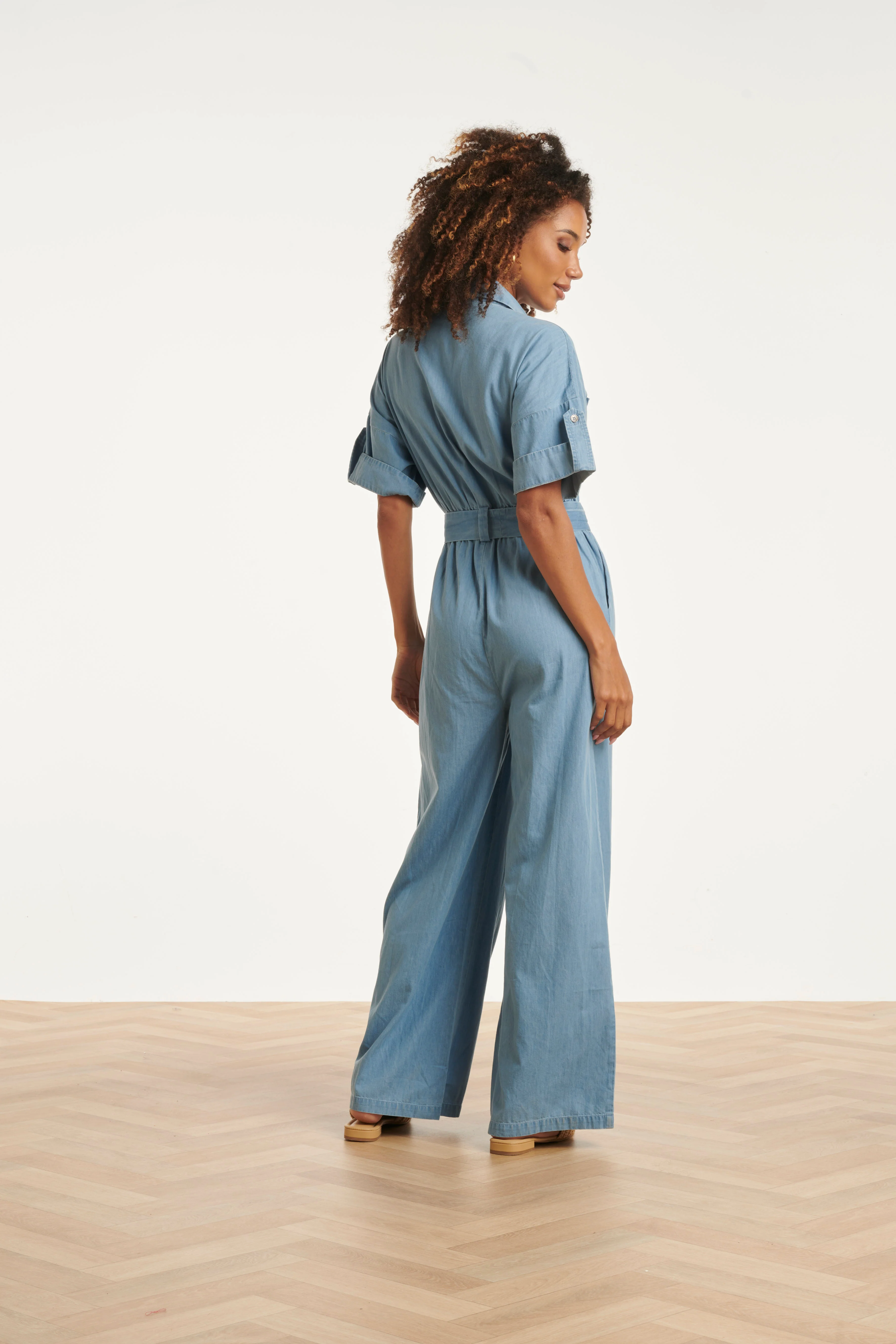 Lichtblauwe Jumpsuit Met Ceintuur En Korte Mouwen | Denim - Image 10