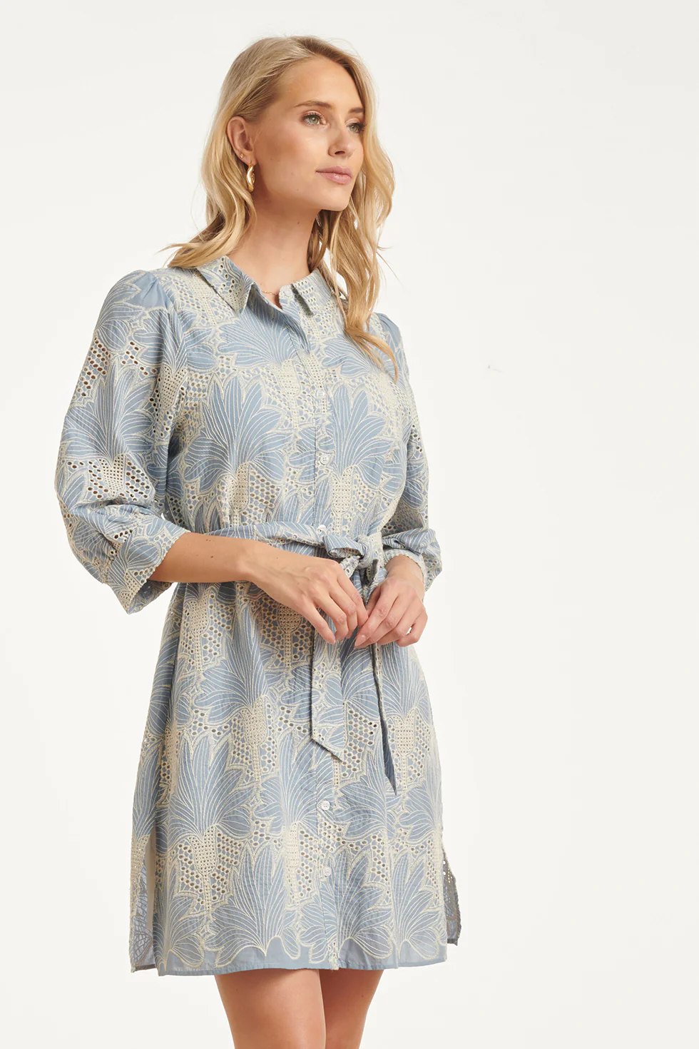Lichtblauwe Jurk Met Witte Broderie Print | Light Blue - Off White - Image 8