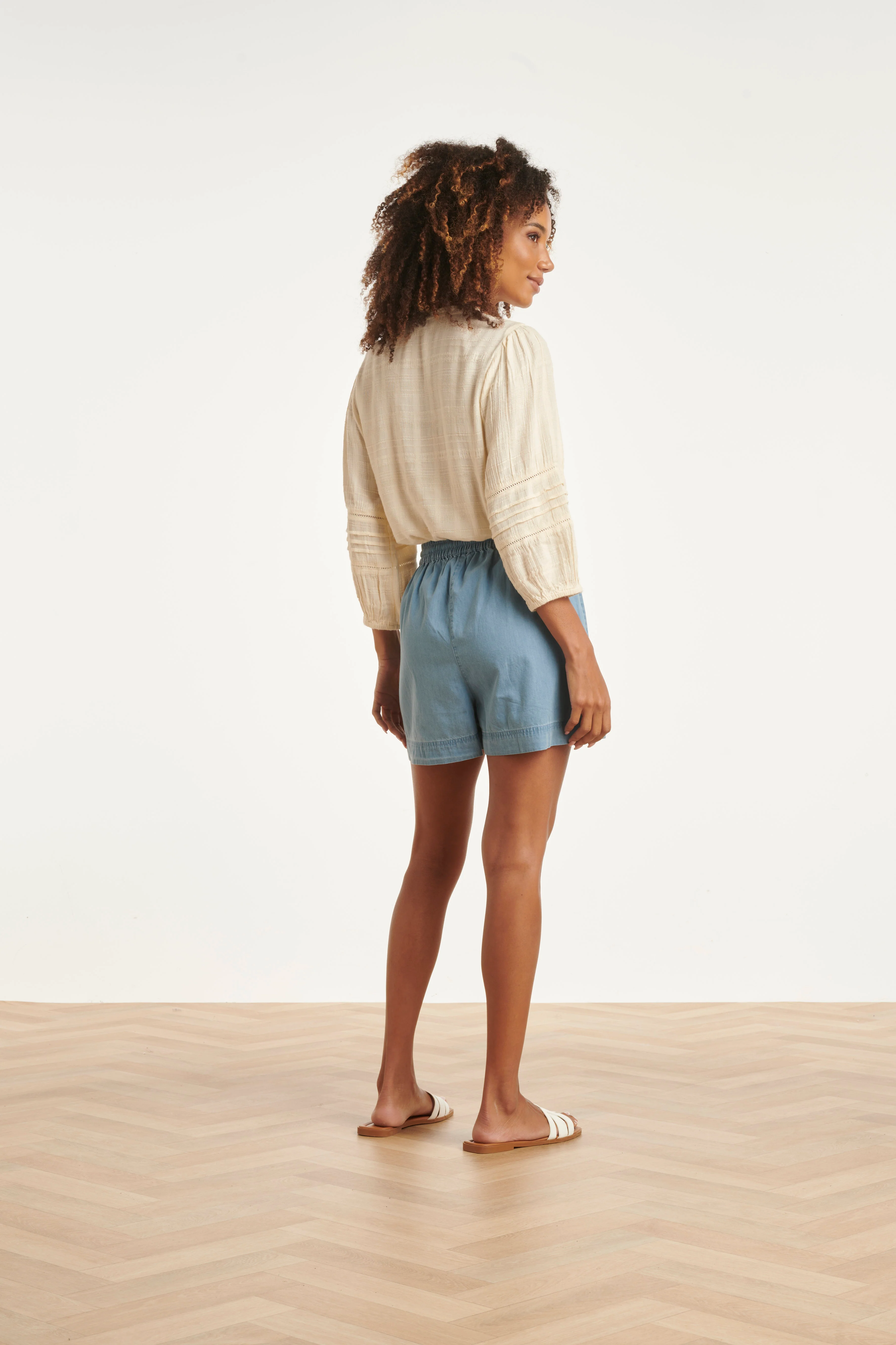 Lichtblauwe Tencel Shorts Met Elastische Taille | Denim - Image 9