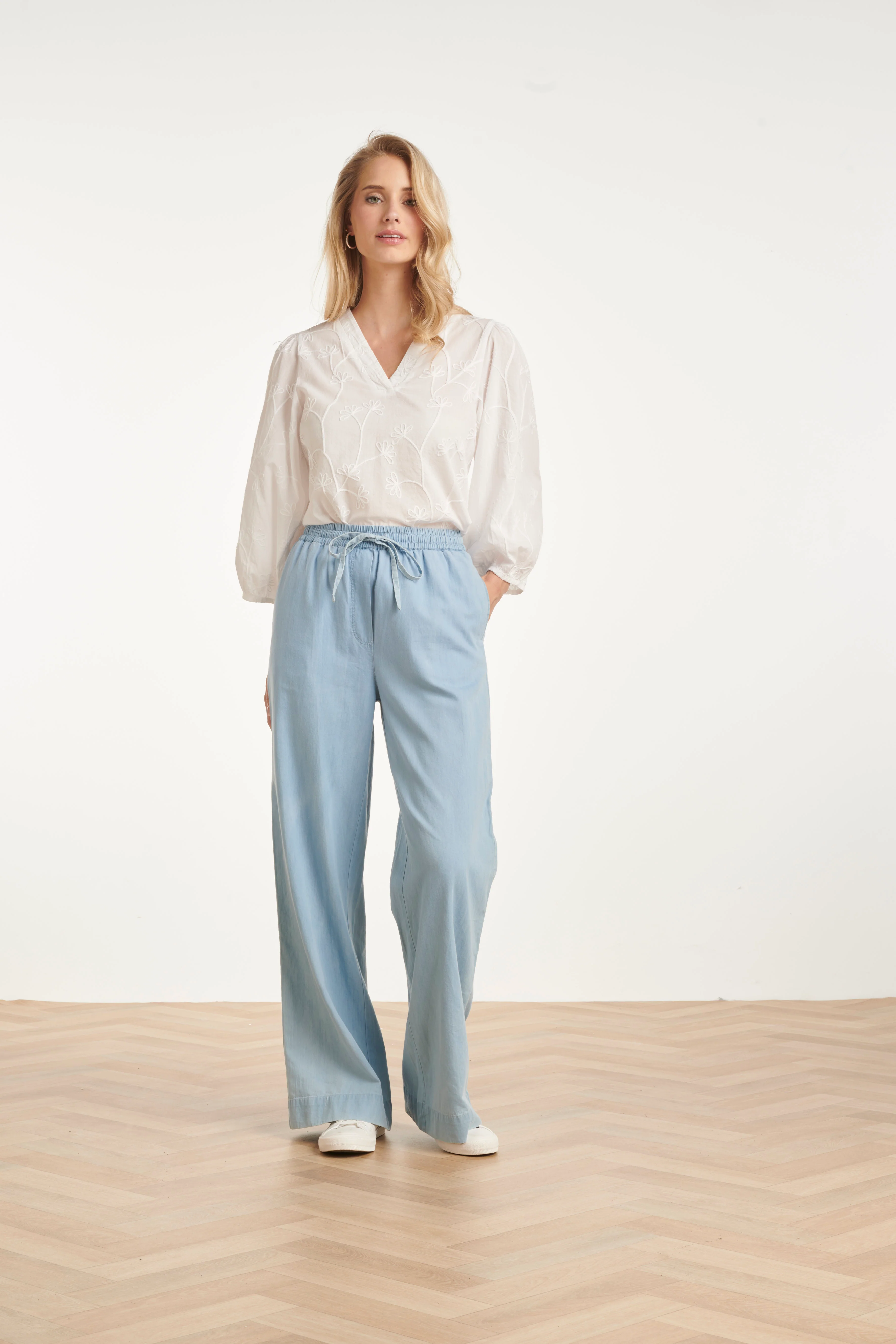 Lichtblauwe Wide Leg Broek Met Koordsluiting | Denim - Image 3