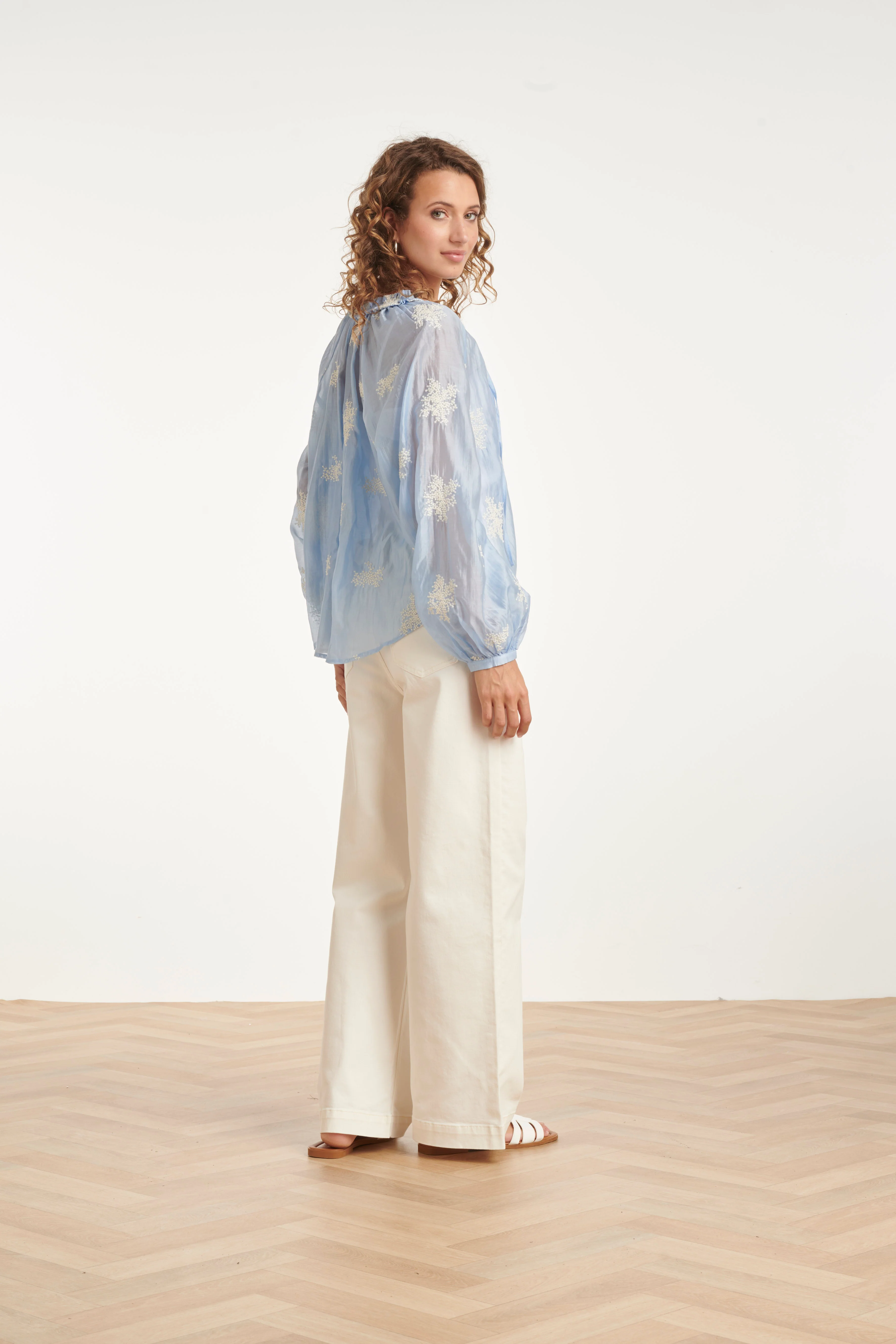 Luchtige Boho-Blouse Met Geborduurde Print | Light Blue - Image 5