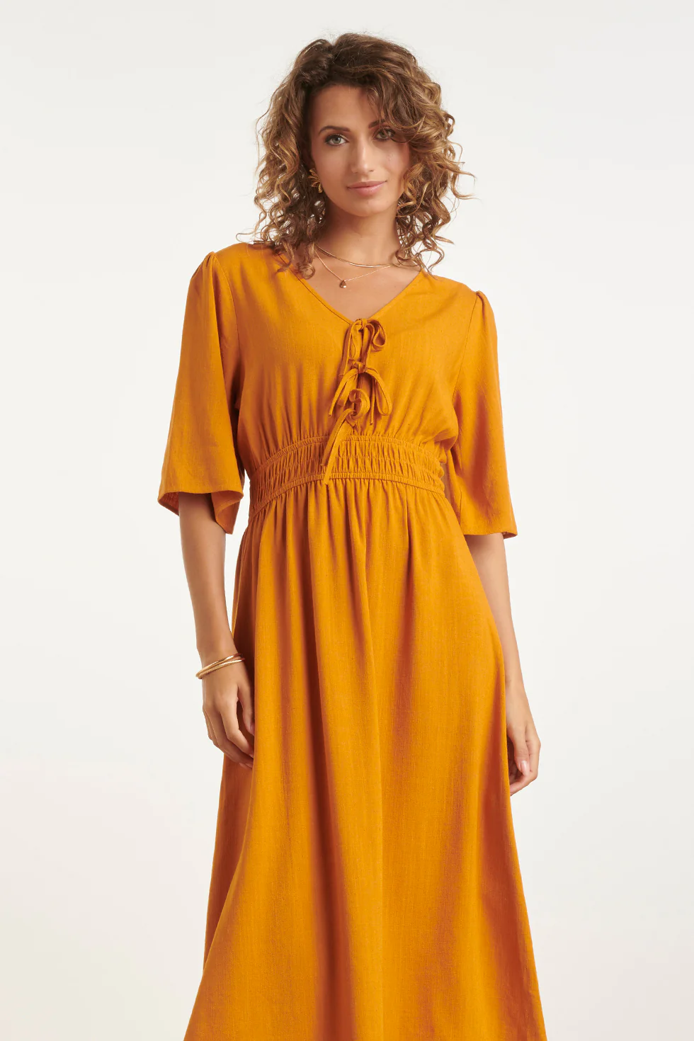 Luchtige Linnen Midi-Jurk Met Vetersluiting | Mustard - Image 3