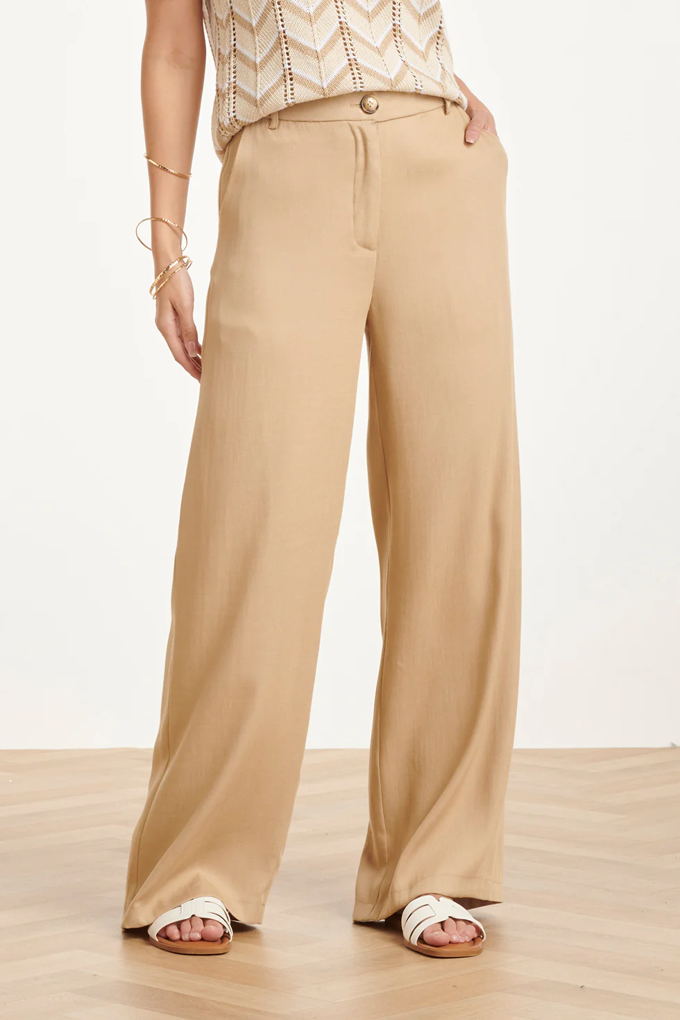 Luchtige Wide Leg Broek In Zandkleur – Stijlvolle Essentials | Dark Sand - Image 3