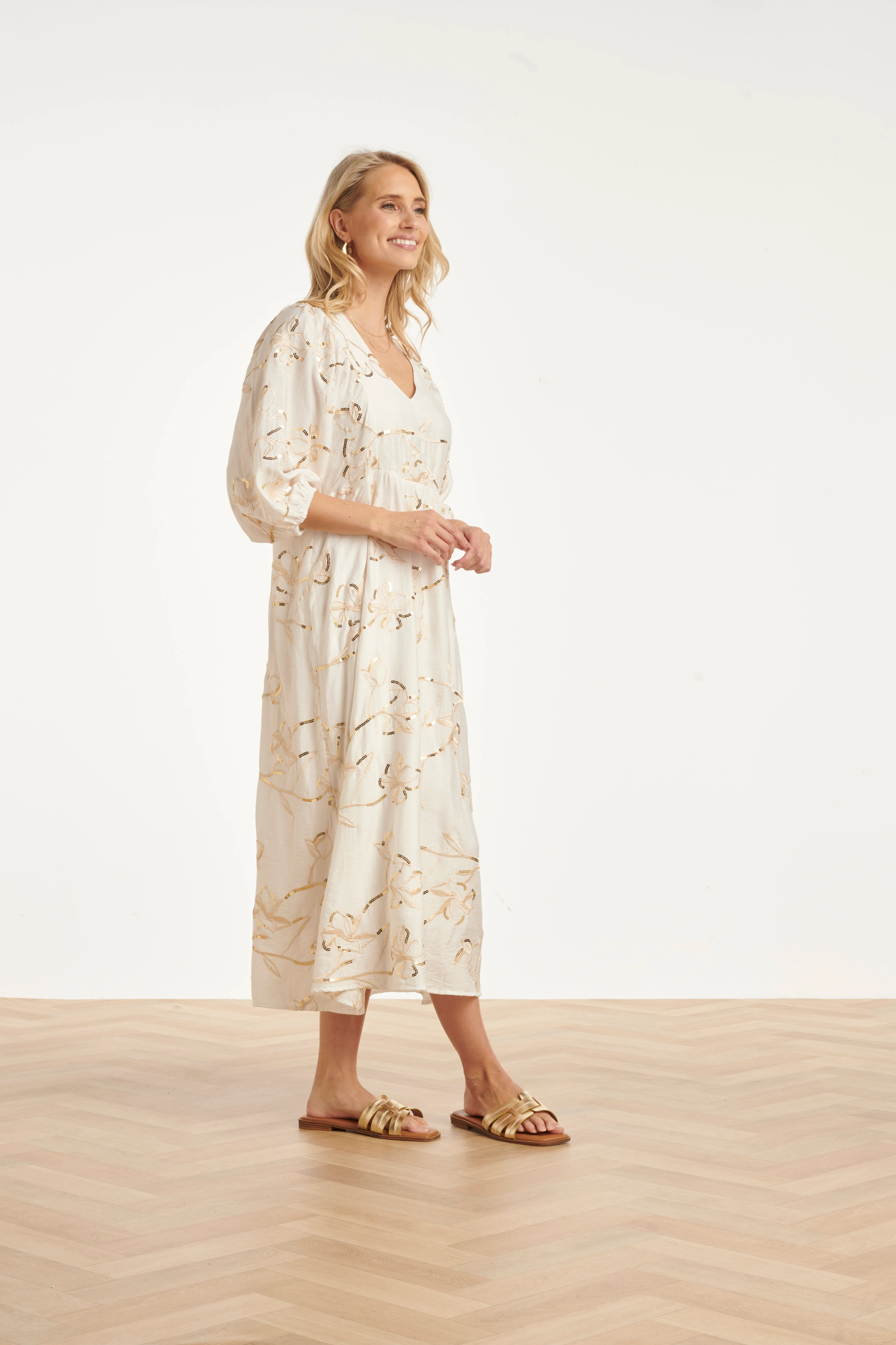 Maxi Jurk Met Gouden Borduursels En Pailletten | Off White - Gold - Image 8