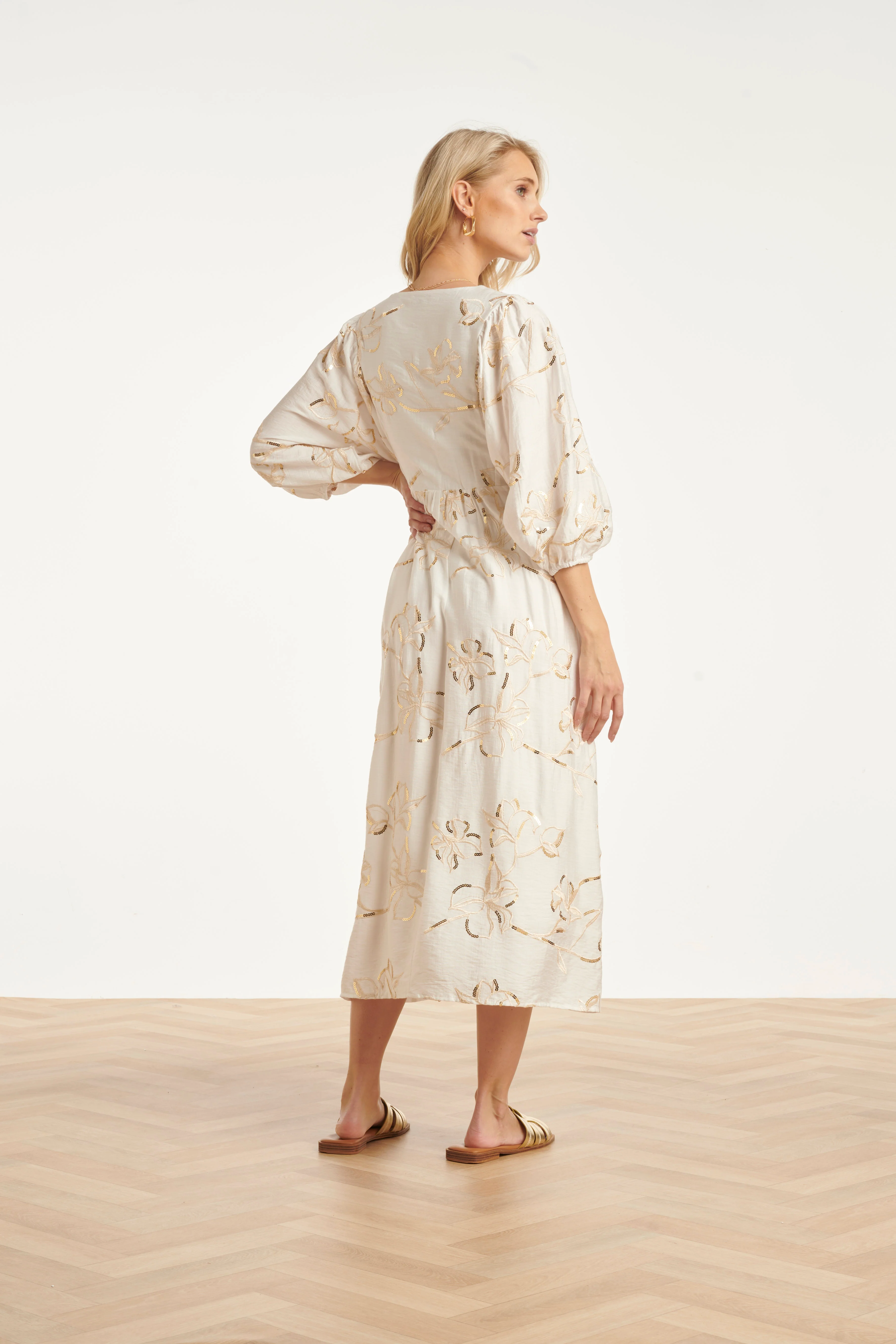 Maxi Jurk Met Gouden Borduursels En Pailletten | Off White - Gold - Image 9