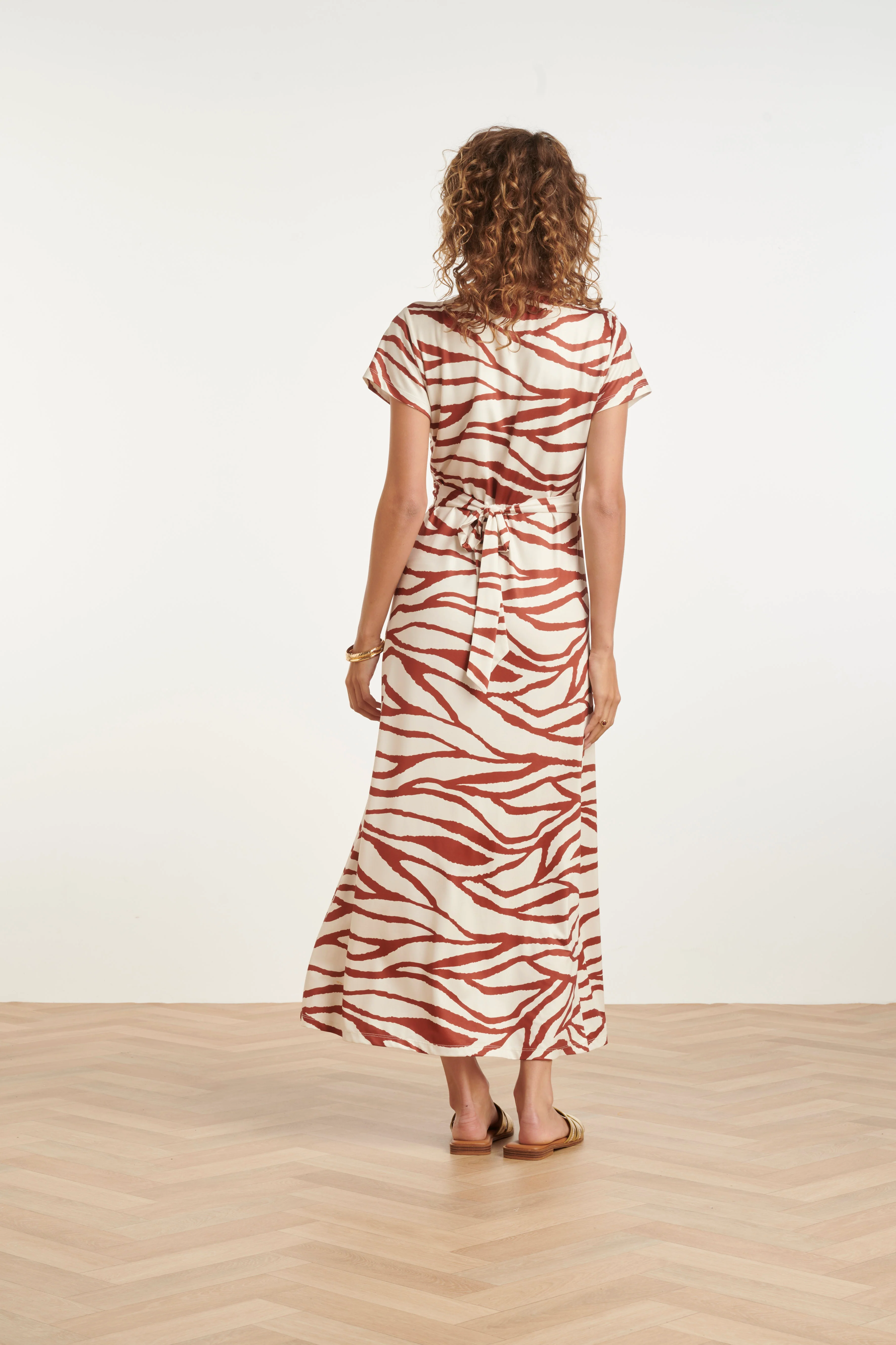 Maxi Stretch Jurk Met Bruine Zebraprint | Brique - Off White - Image 6