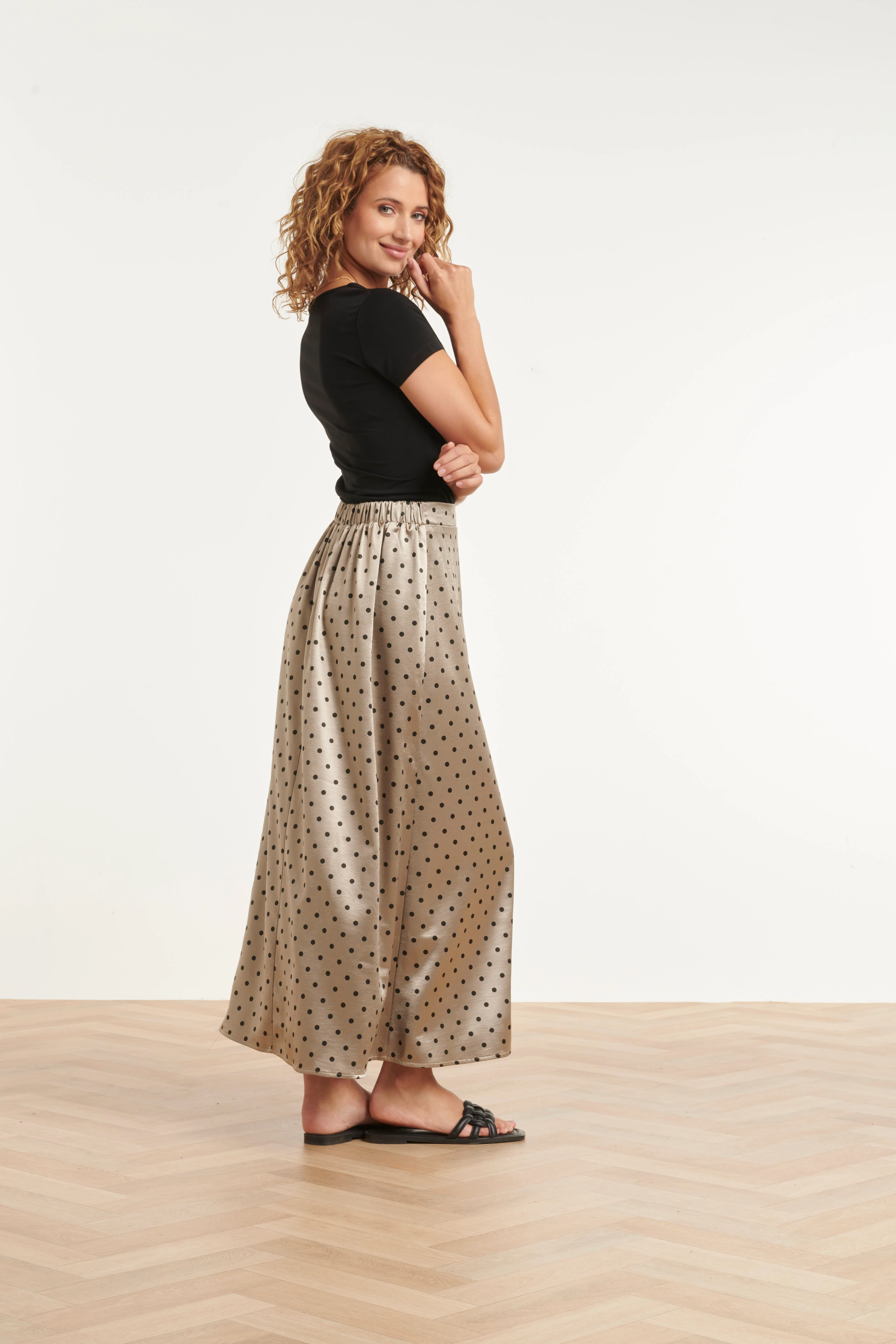 Midi Rok In Champagne Met Zwarte Stippenprint | Silver - Black - Image 5